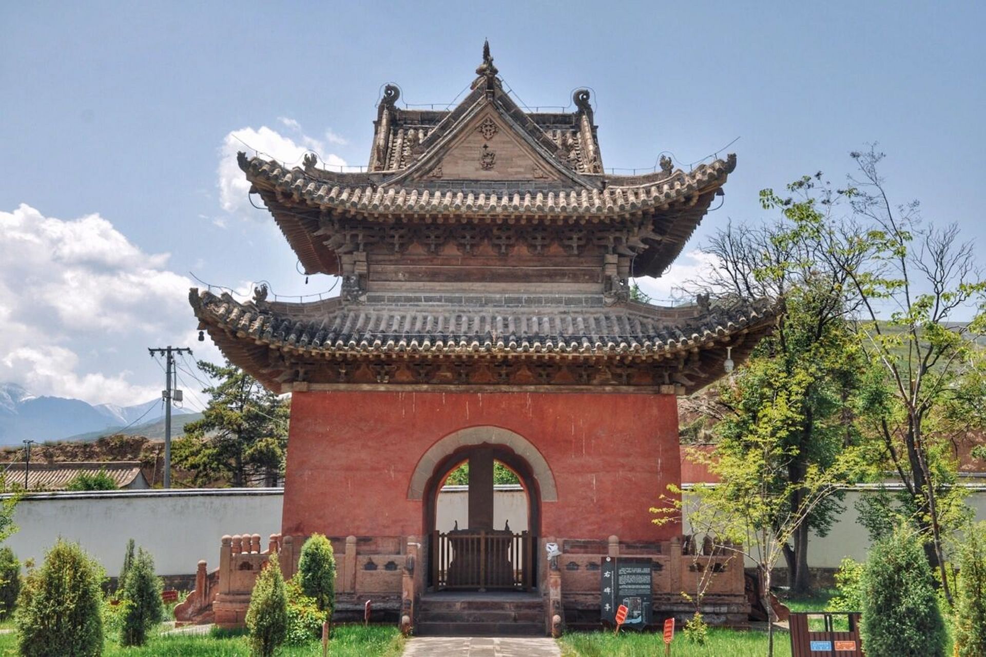 西北小故宫-乐都瞿昙寺 在全国几十上百处以"小故宫"自居的建筑群里