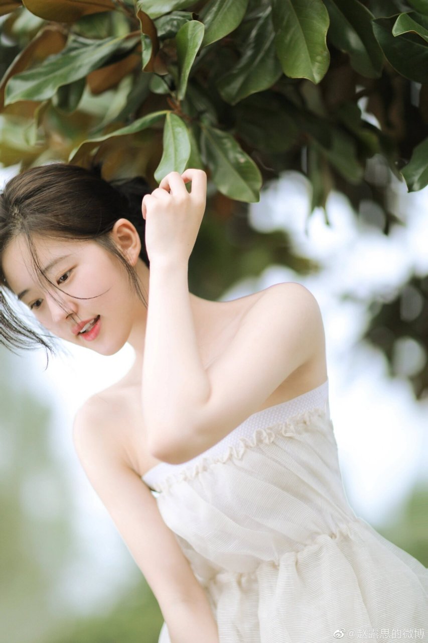 那些赵露思绝美的小清新照片09