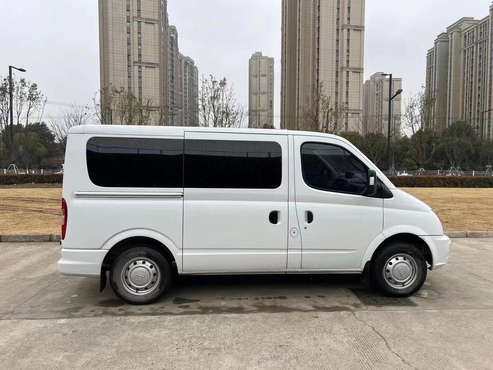21年12月上牌大通v80自动挡,柴油2.