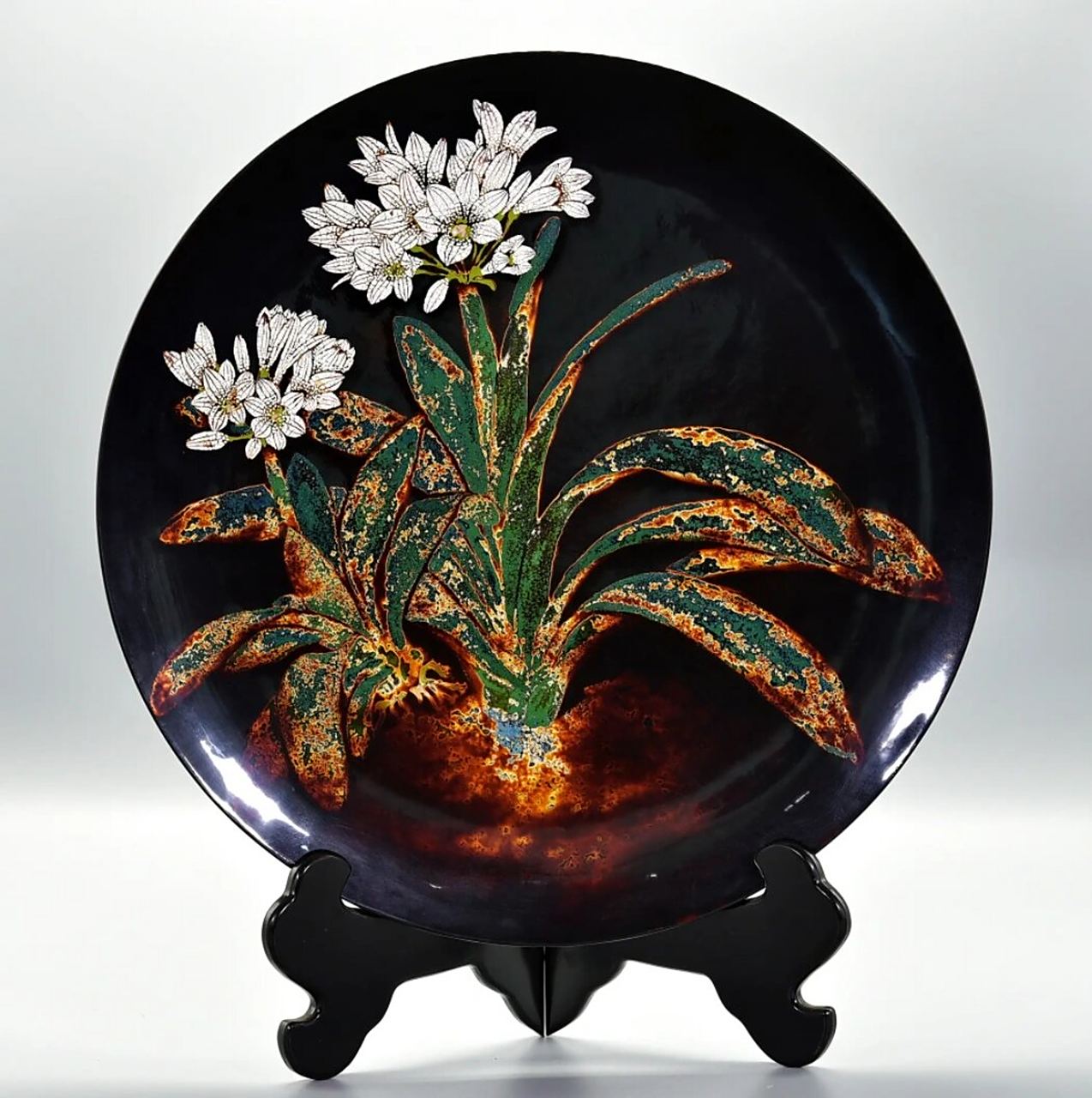 脱胎漆器 96历史溯源 始于南宋,发展源于清乾隆年间,漆匠沈绍安在