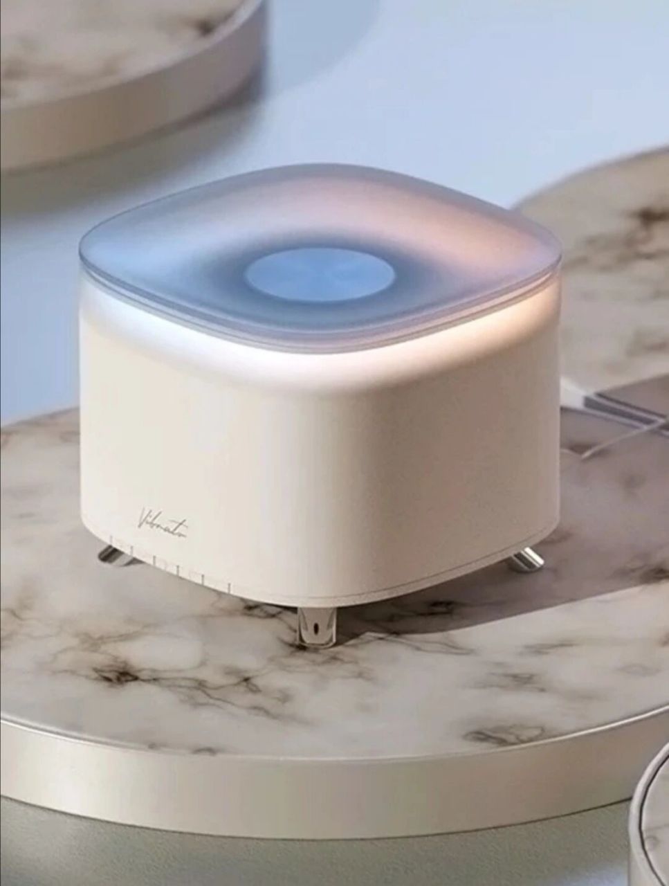 设计分享 | vibrato智能扬声器 一款概念性的扬声器,它使用水作为美学