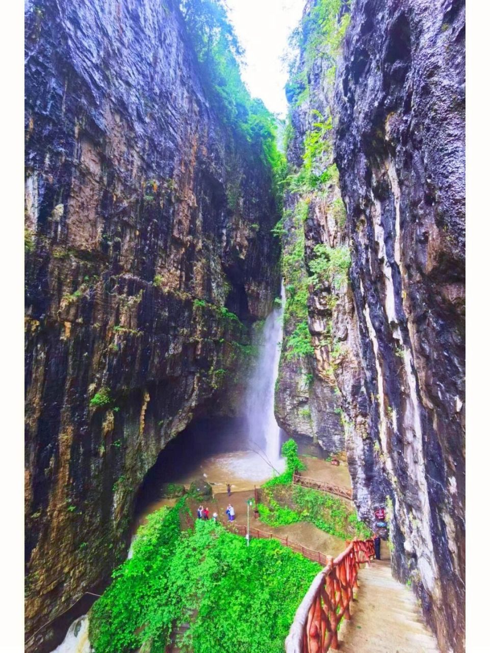 徒步圣地"天坑村"-恩施鹿院坪到底怎么玩 一:目的地恩施鹿院坪生态