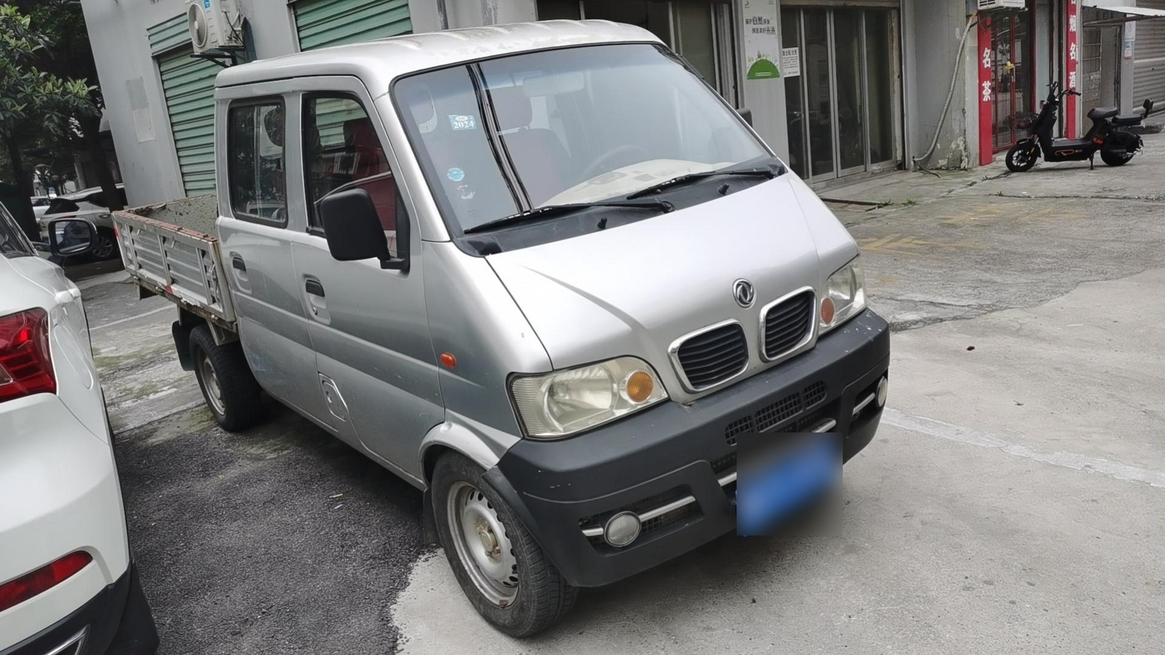 新到一台2014年东风小康小货车,要的迅速,价格不高,8800元包过户