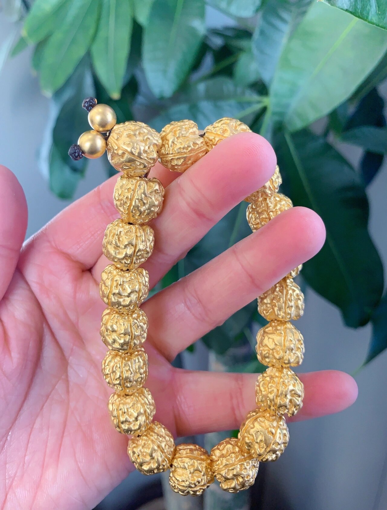 黄金菩提手串 【金至尊珠宝】黄金菩提手串上新 黄金菩提子是无坚不摧