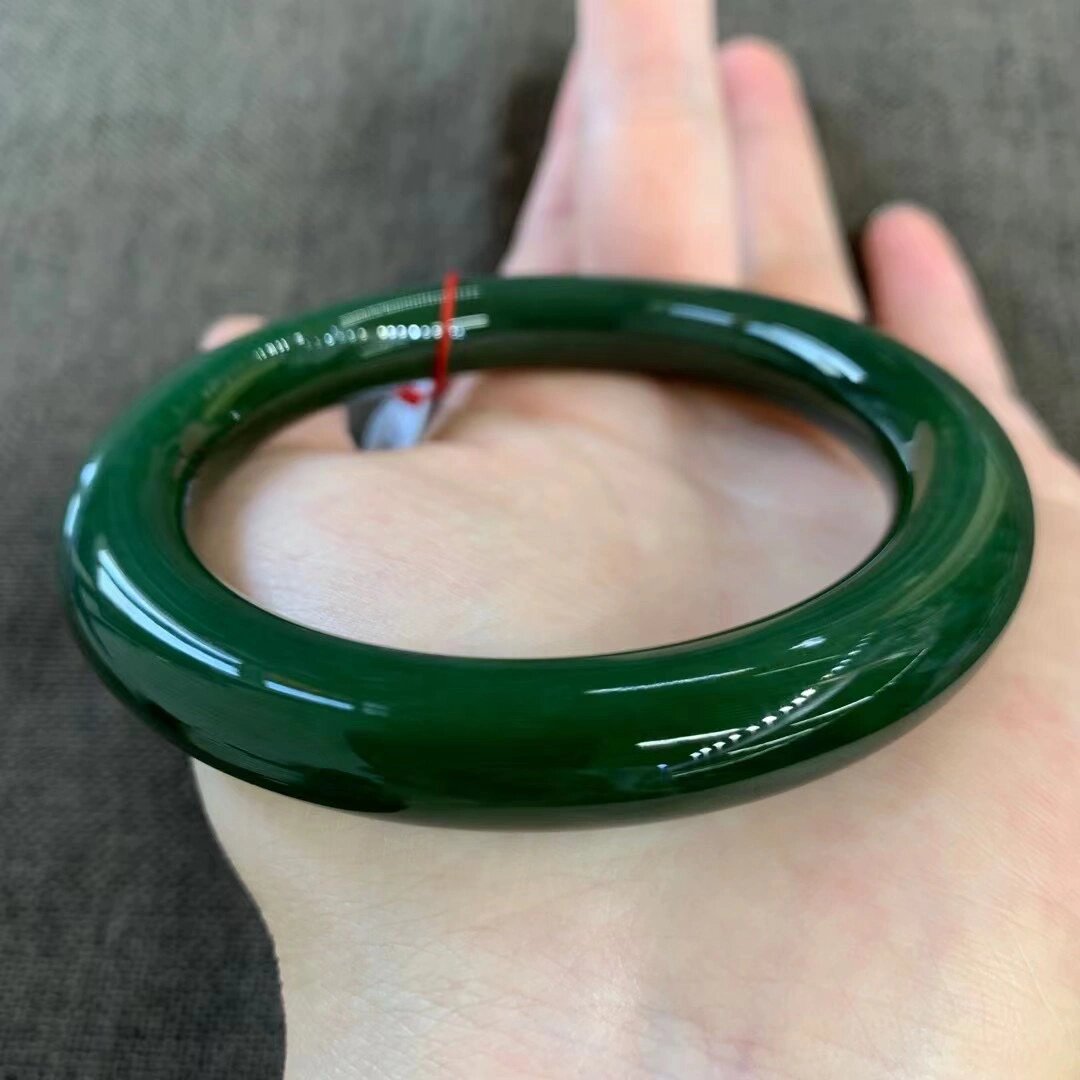 超级惊艳冰底胖圆条和田玉碧玉手镯 超级惊艳冰底胖圆条和田玉碧玉