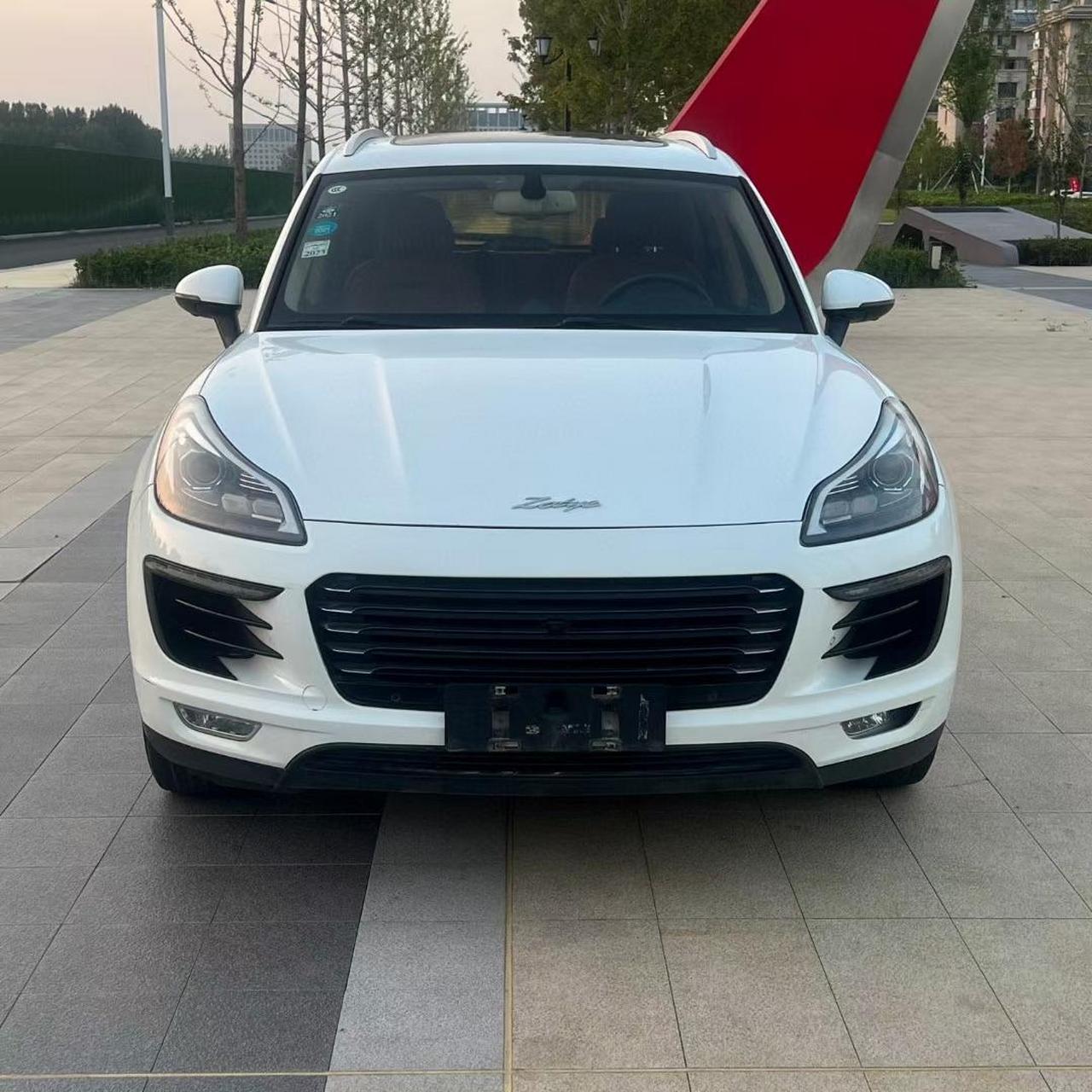 可远程分期! 新到2017年10月白色保时捷高仿者～众泰sr9,2.