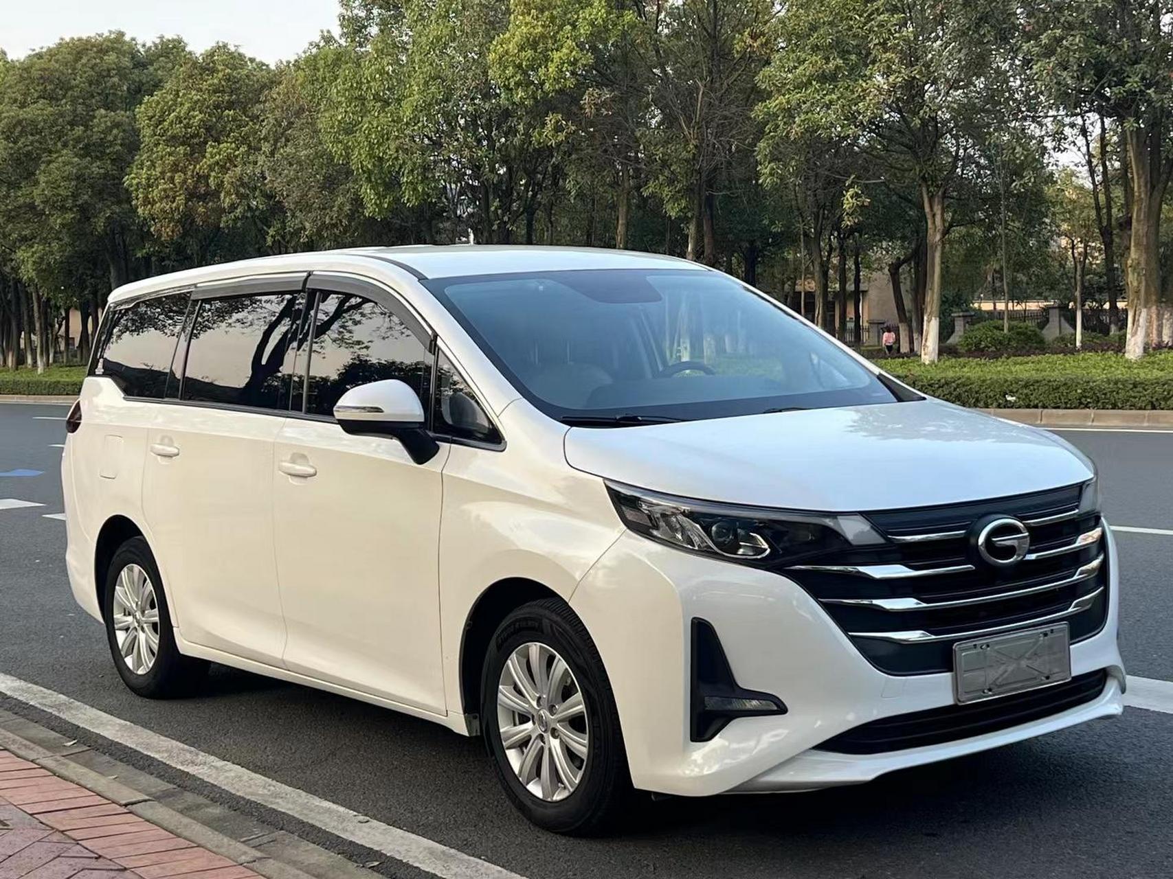 最新到店极品商务车,广汽传祺gm6 ,7座精英版,1.
