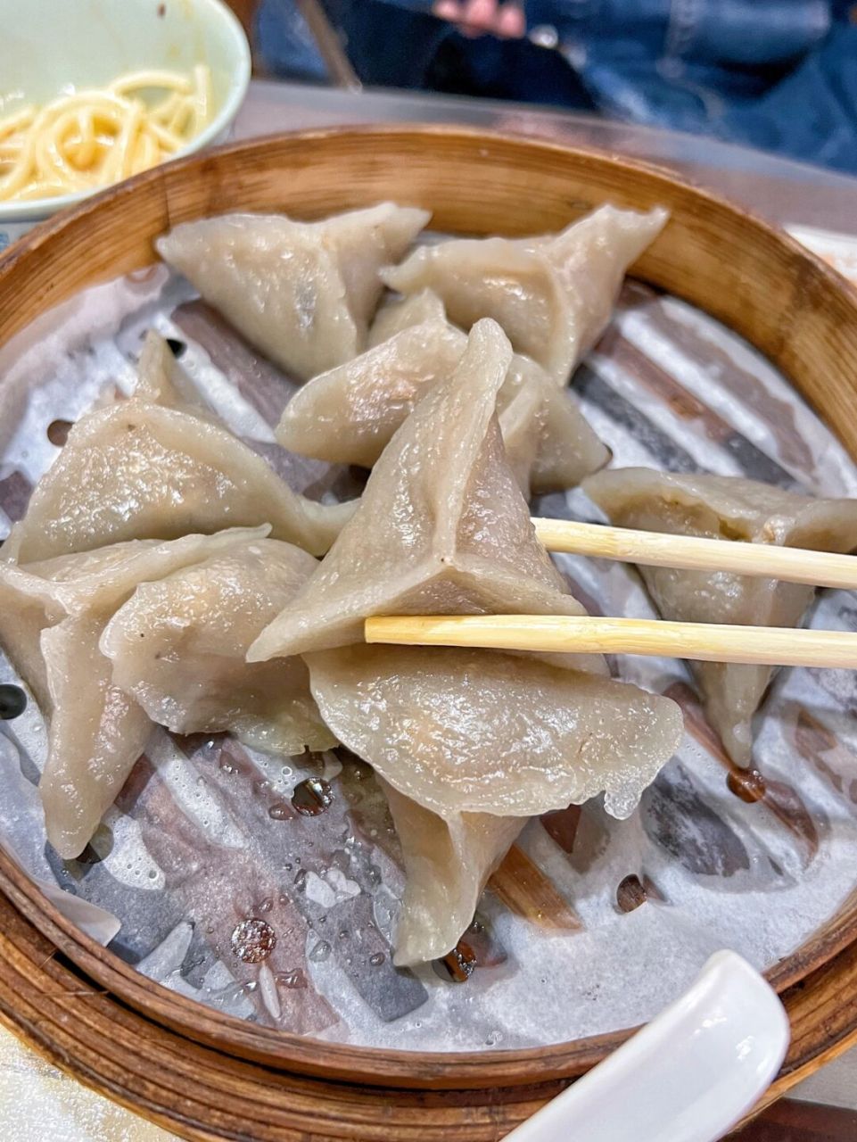 南昌不愧是糯叽叽的天堂 97铅山小吃!蛋煎麻糍!