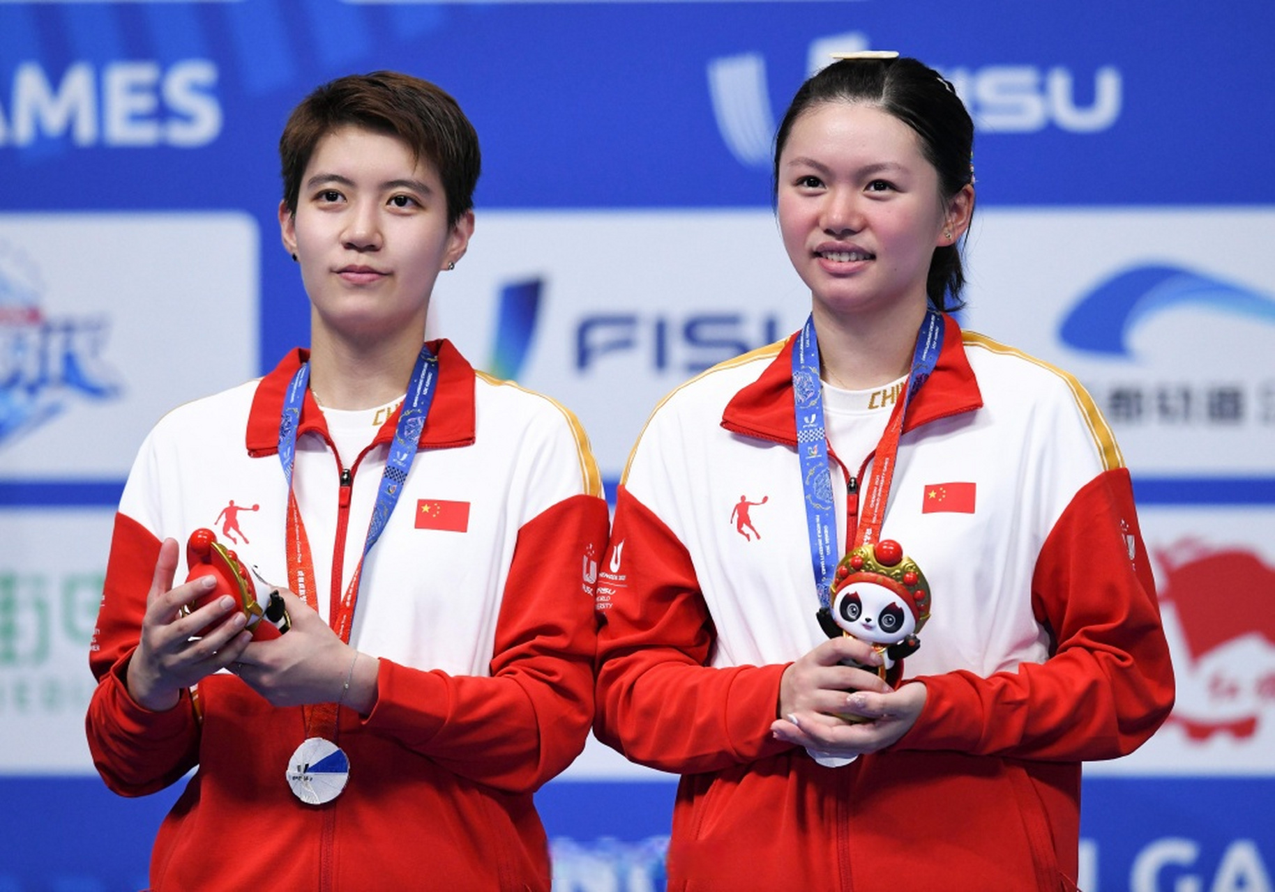 杜玥发文告别国际赛场#  8215中国羽毛球运动员杜玥发文告别成都