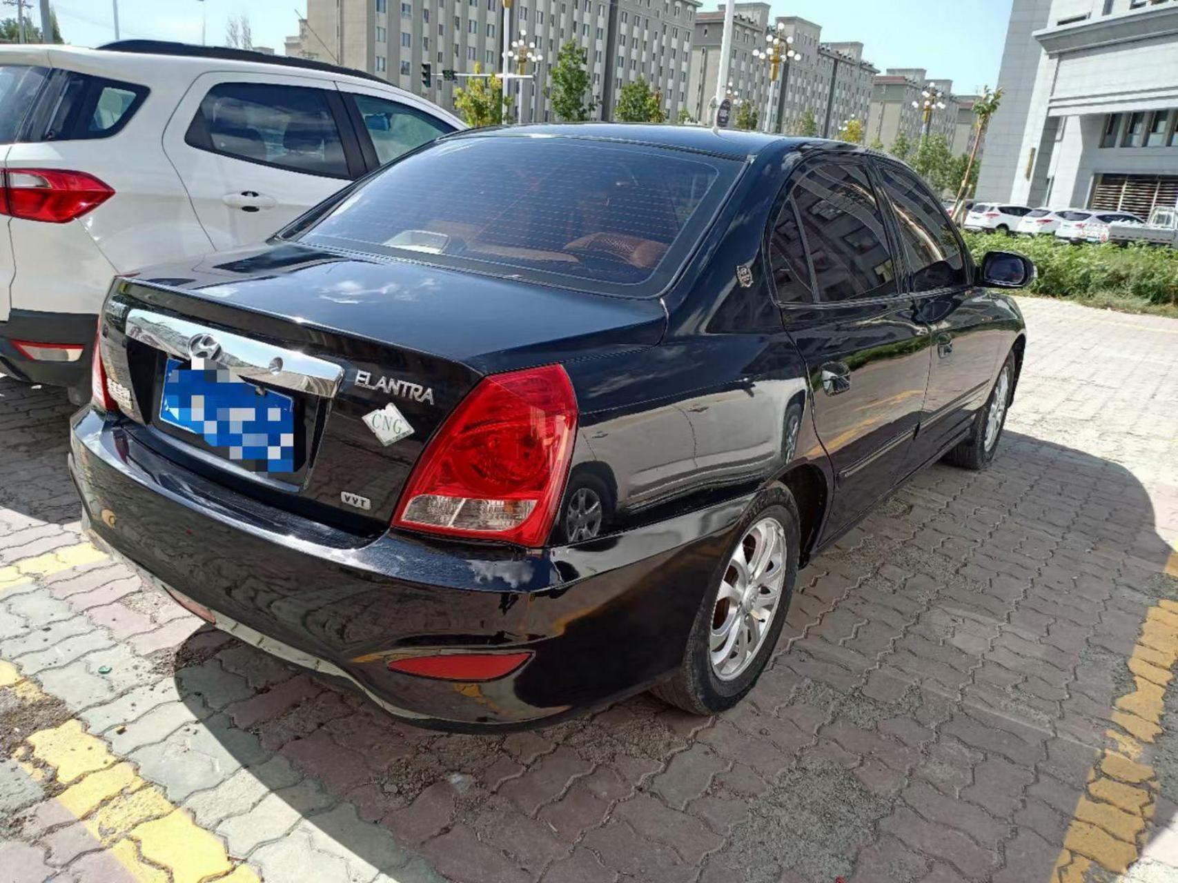 代步练手保值的神车 2011年11月份的改款型现代伊兰特 1.