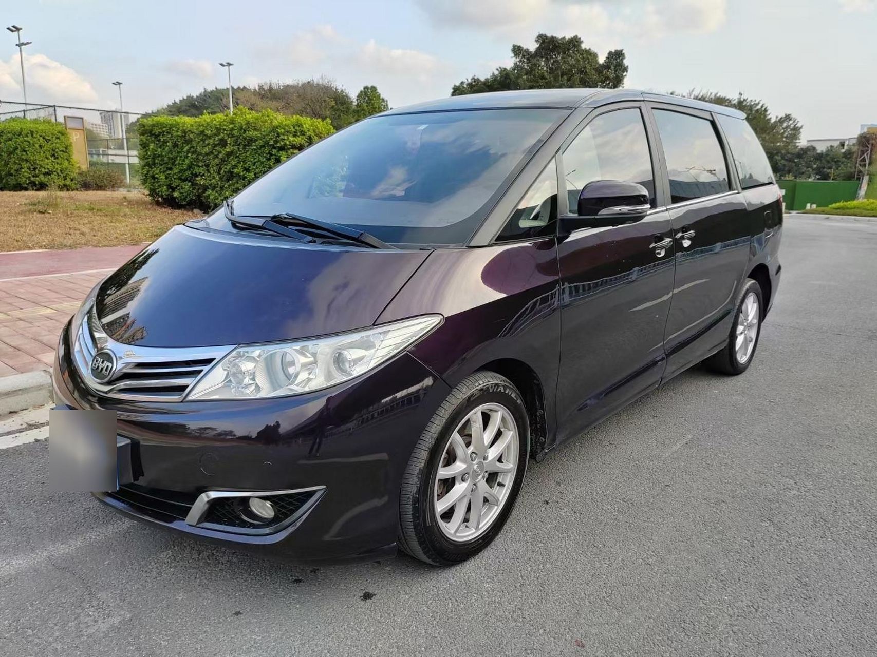 国产子弹头.2016年比亚迪m6,2.