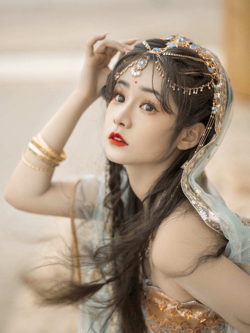 盘子女人坊#  【在逃西域公主——玉灵】 父王说,我出生时便口中河耨