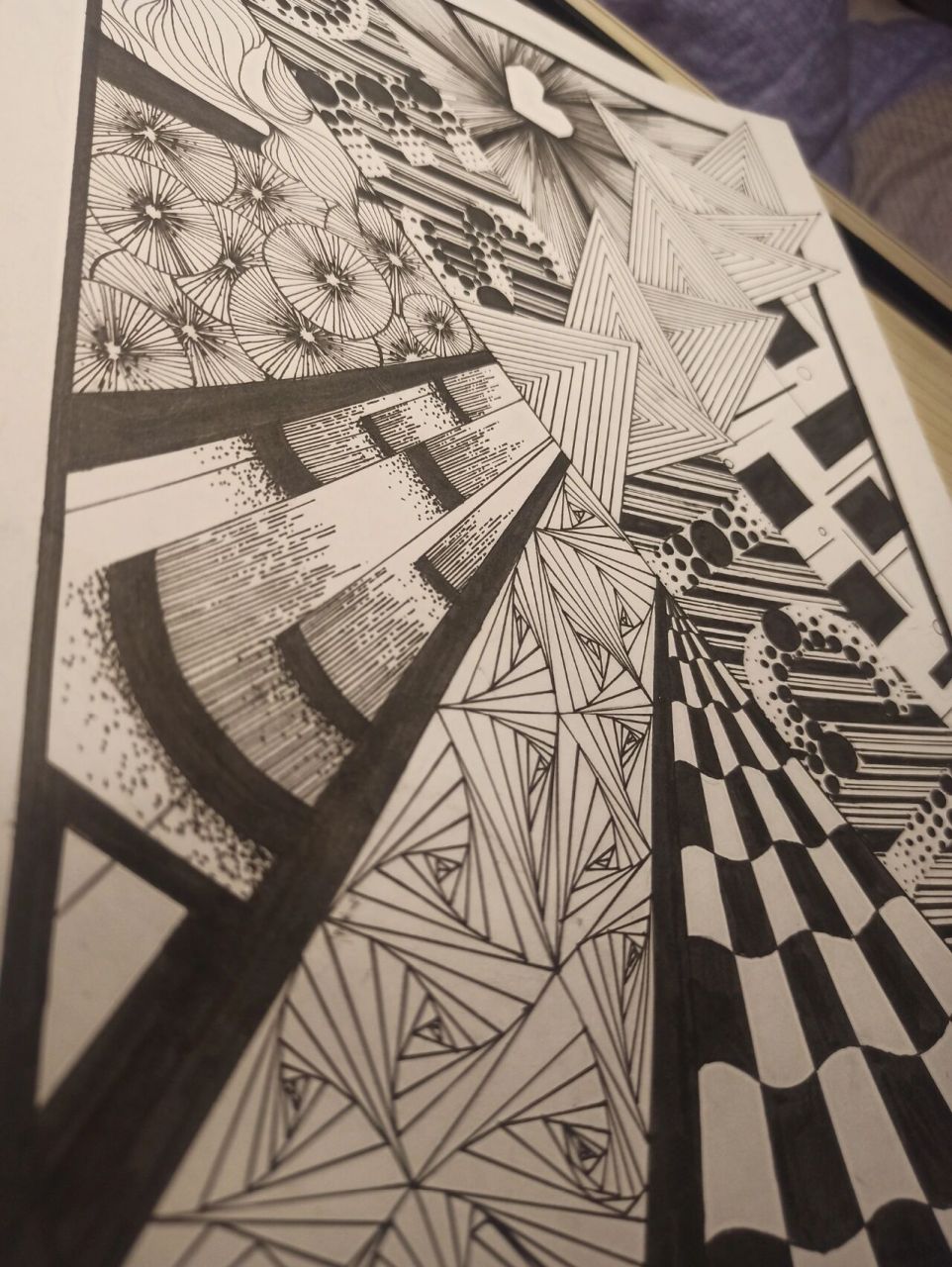 平面构成点线面综合   半夜画画真的好累,还是赶紧画完比较轻松,下次