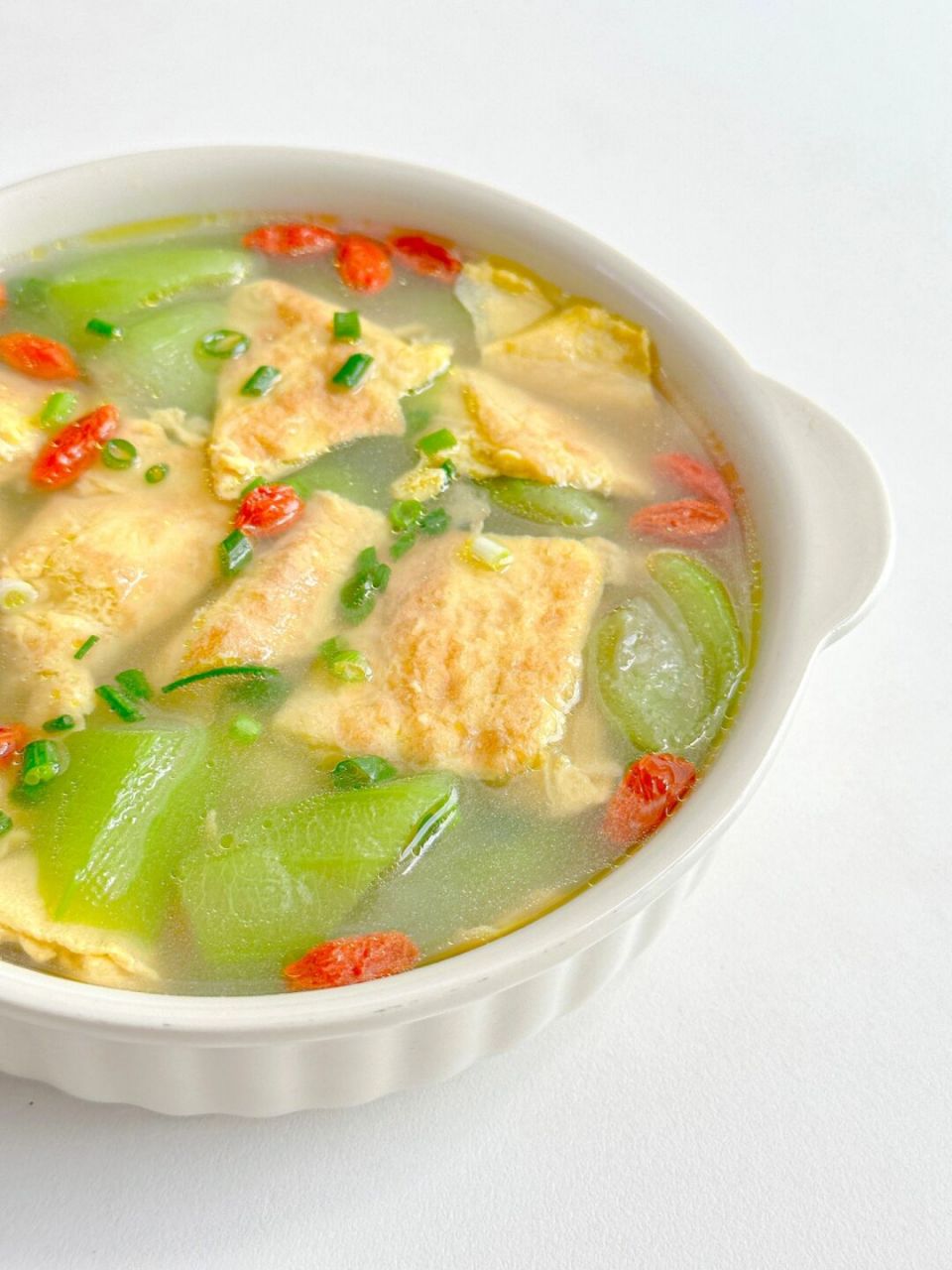 又鲜又营养的丝瓜鸡蛋汤601510分钟搞定73 平常肉汤喝腻了可以