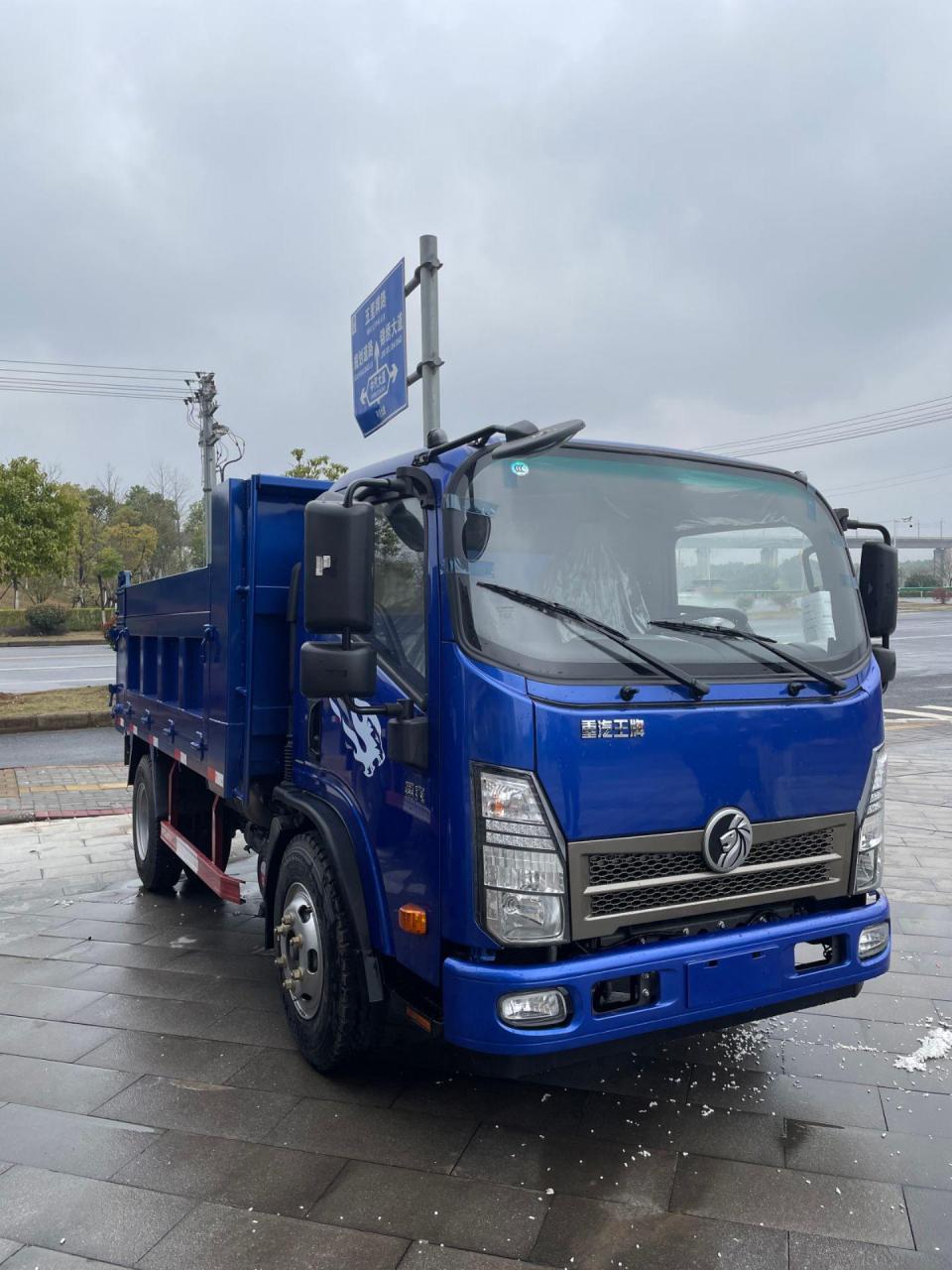 中国重汽王牌地库王云内150马力,法士特大8档,10吨大后桥,车厢3.2/2.