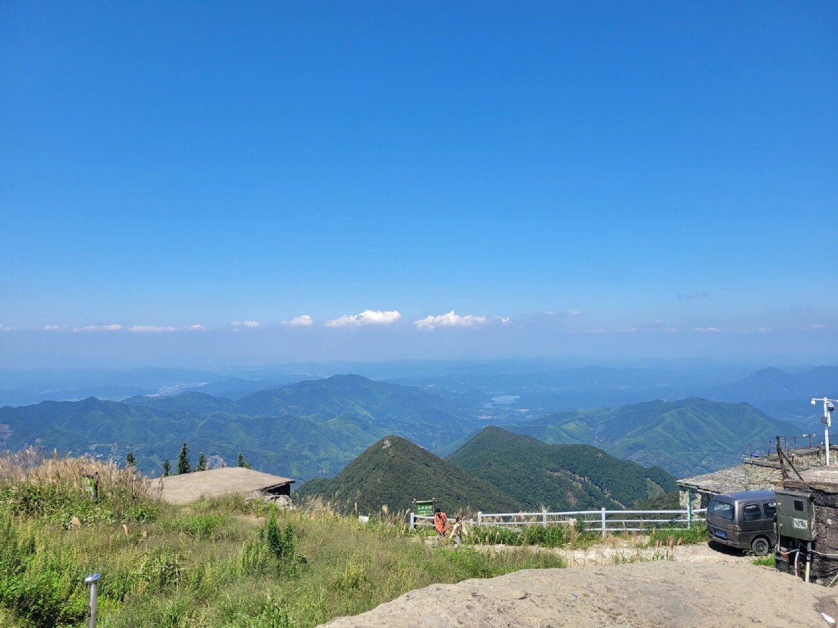 东白山体验一览众山小 跟着小伙伴们4 2,从诸暨出发路况极好,十几公里