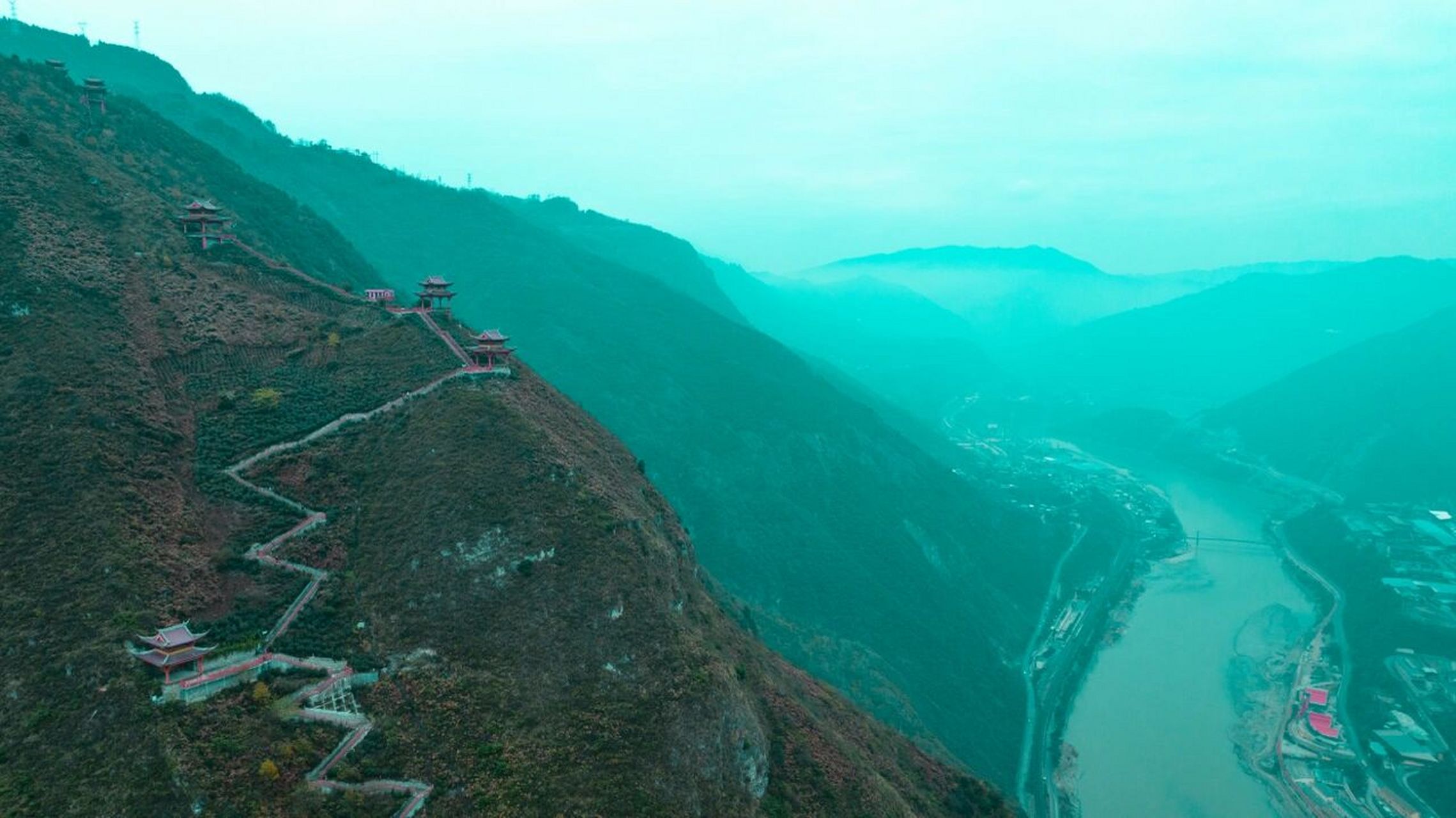 「峨边背峰山公园」 「峨边背峰山公园」在峨边县城,花费1.