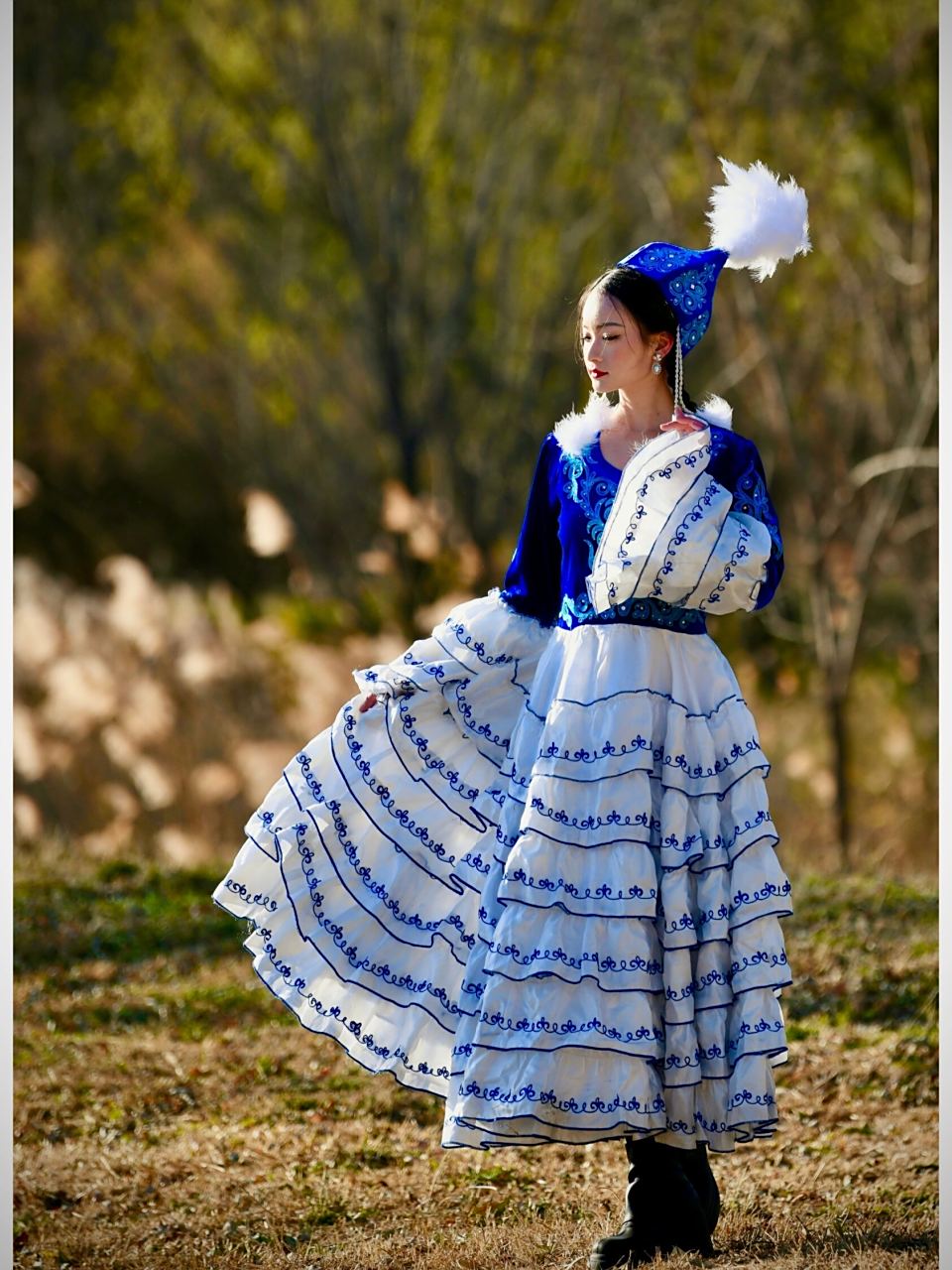 21年开始找柯尔克孜族服饰资料,一直没找到合适的.