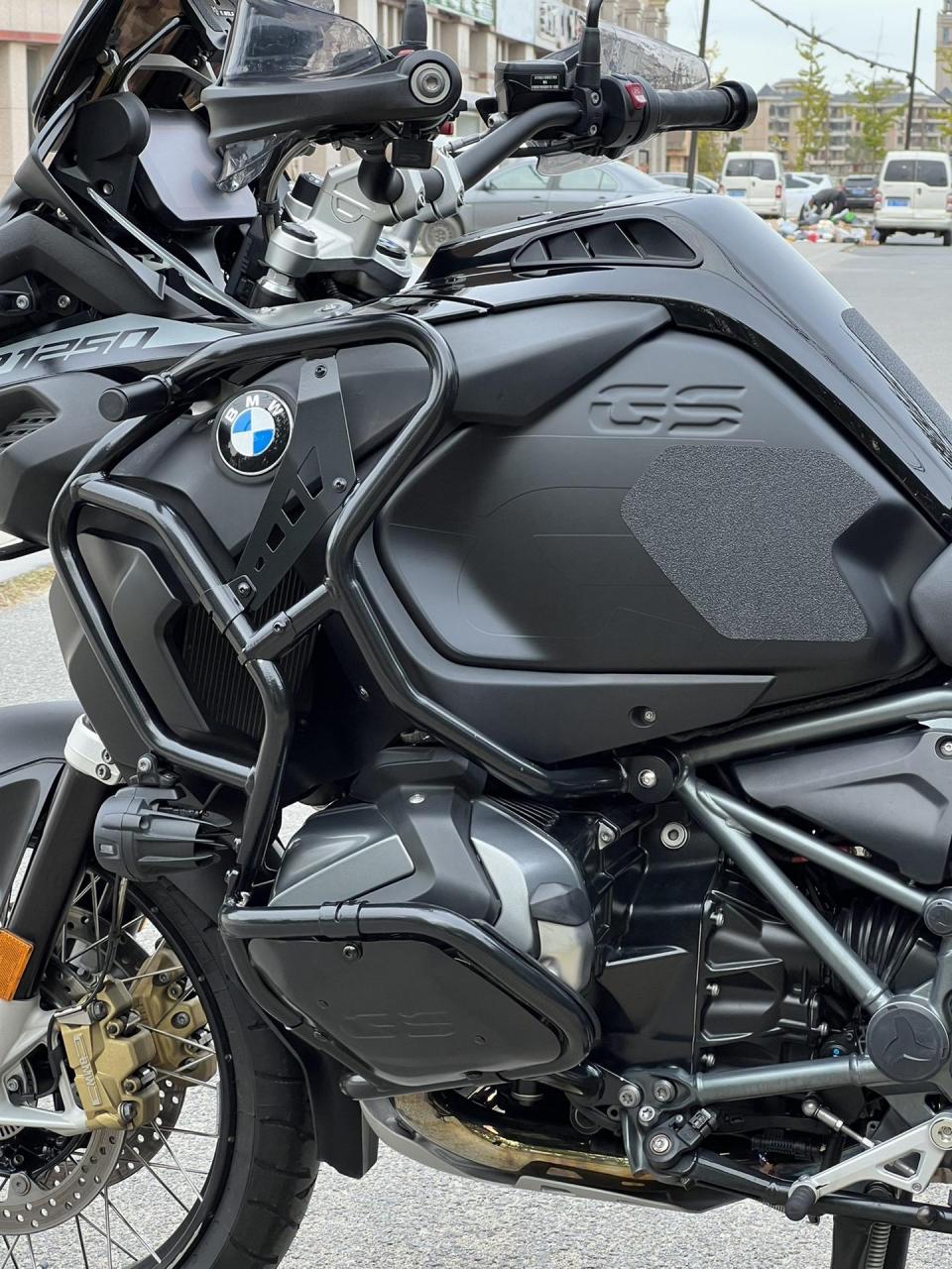 2020年1250adv(标准悬挂) 探险版升级黑武士,细节完美