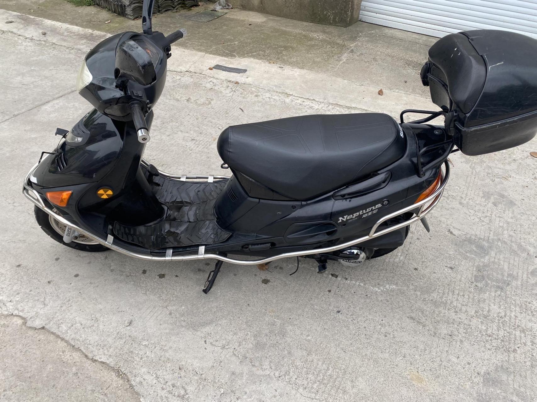 铃木海王星125踏板摩托车,好启动不烧机油