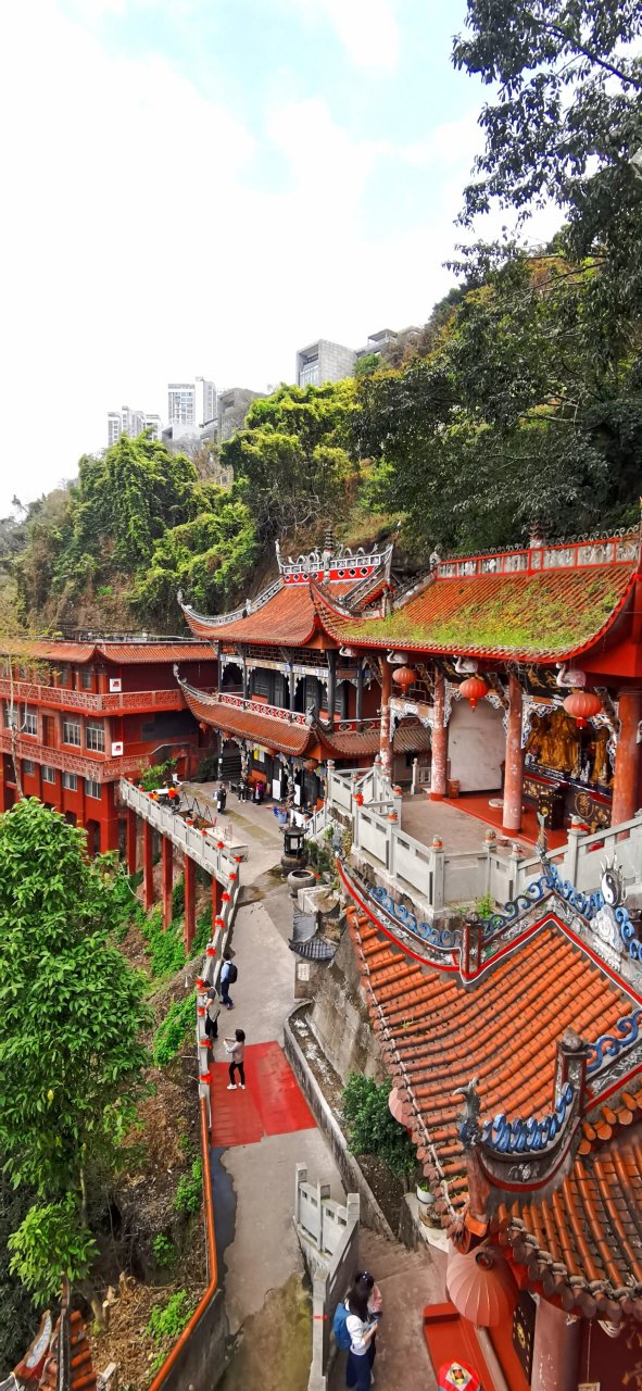 重庆沙坪坝临崖"悬空寺"龙泉洞 95重庆道观不只老君洞,还有临崖"