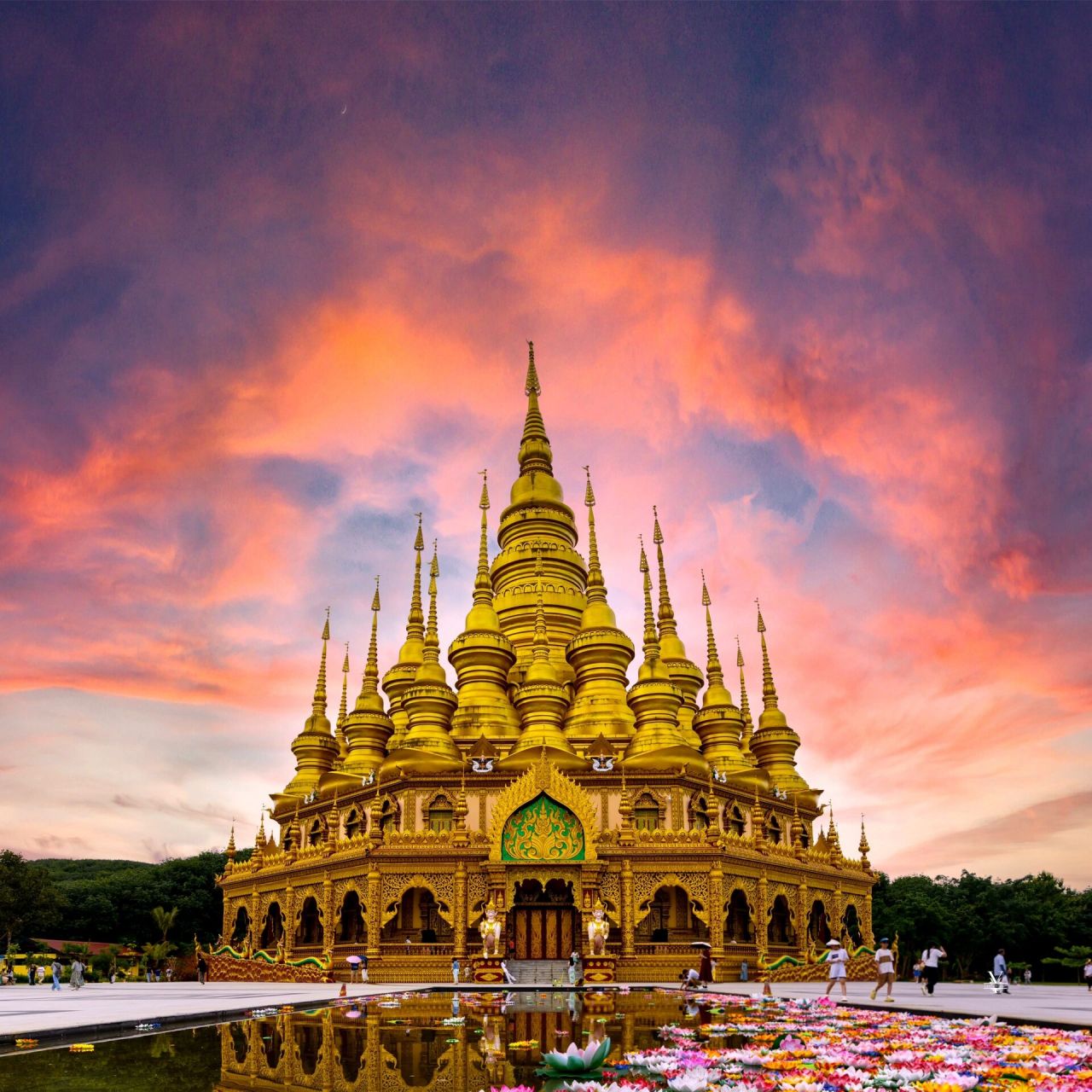 9097 勐泐大佛寺是一座历史悠久的佛教寺庙,位于云南西双版纳傣族