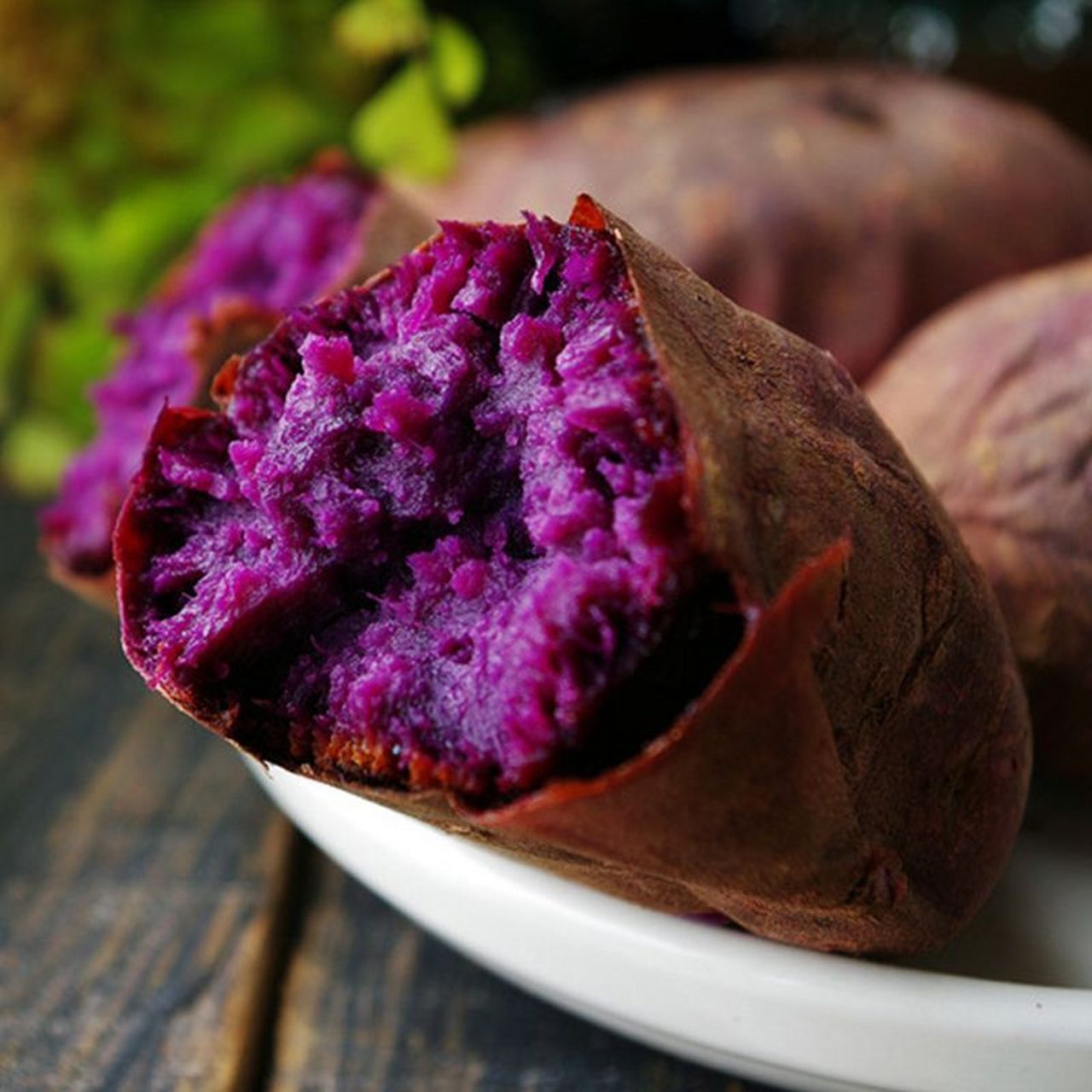 粉粉的,甜甜的,糯糯的,怎么吃都好吃,可以做紫薯饼,紫薯粥