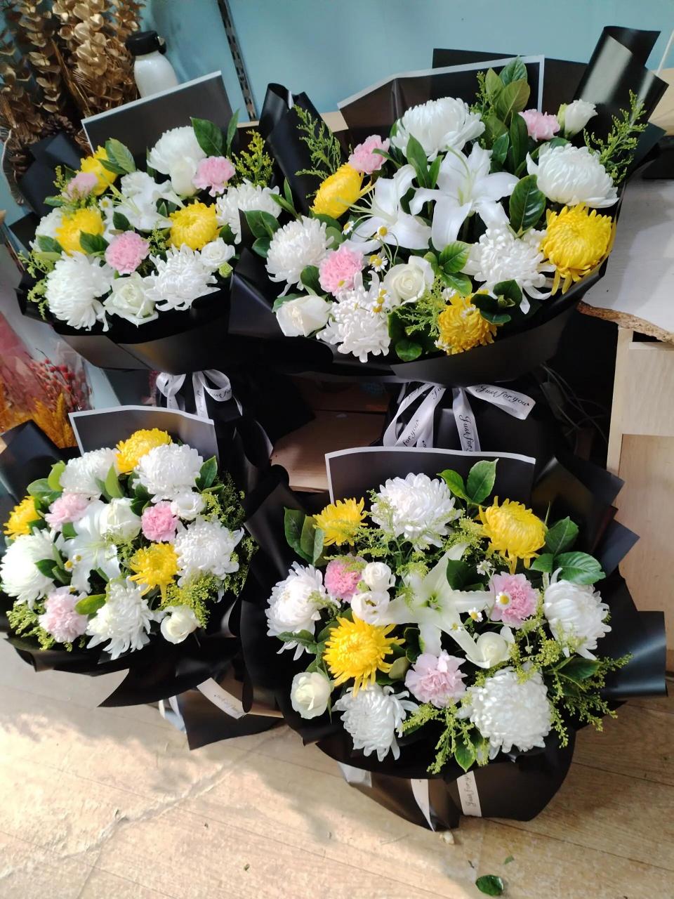 清明节扫墓祭奠花束 一年一度一清明 一殇一念一追思 缅怀故人祭清明