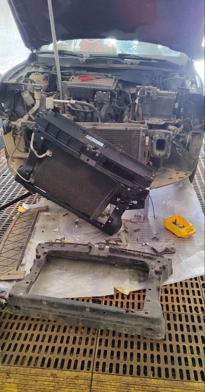 全网有换朗逸水箱框架不拆空调管的么