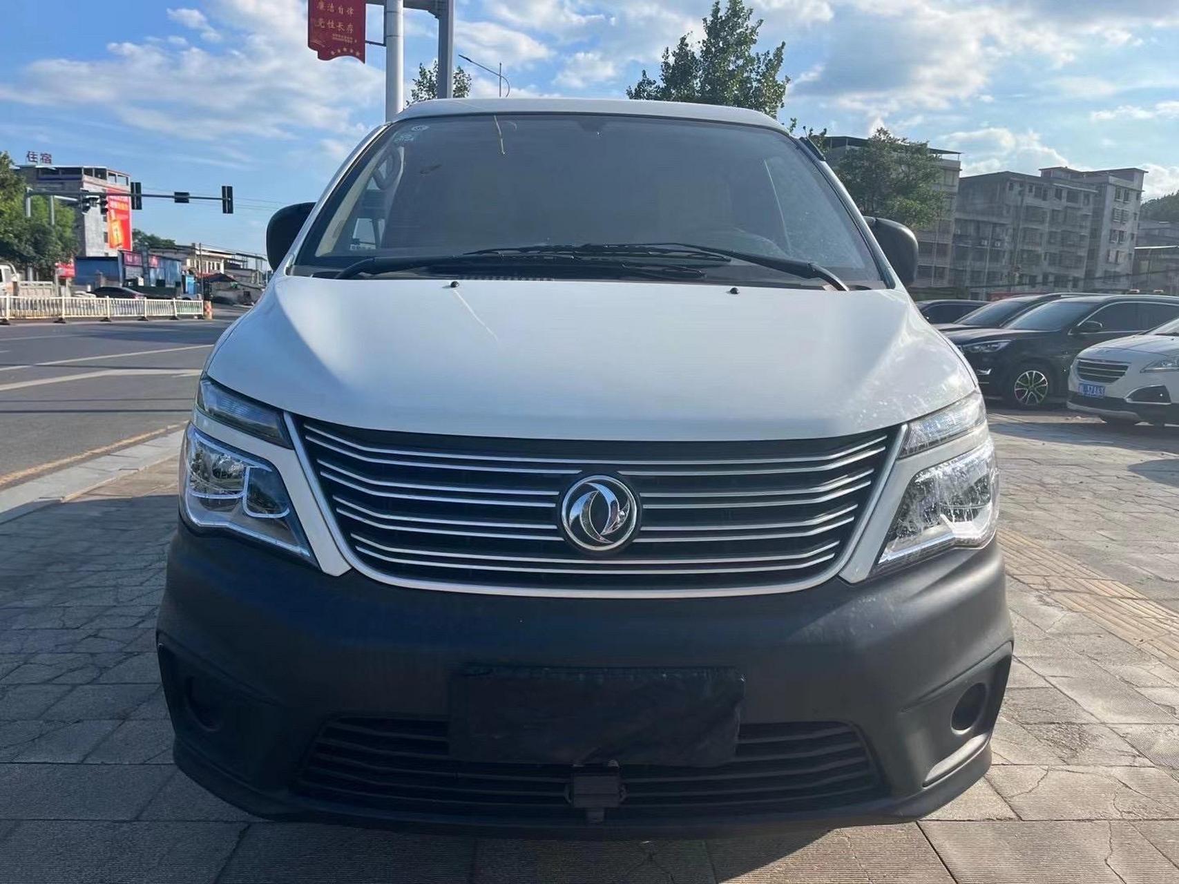 分享21年菱智v3 货运版 一手精品车.