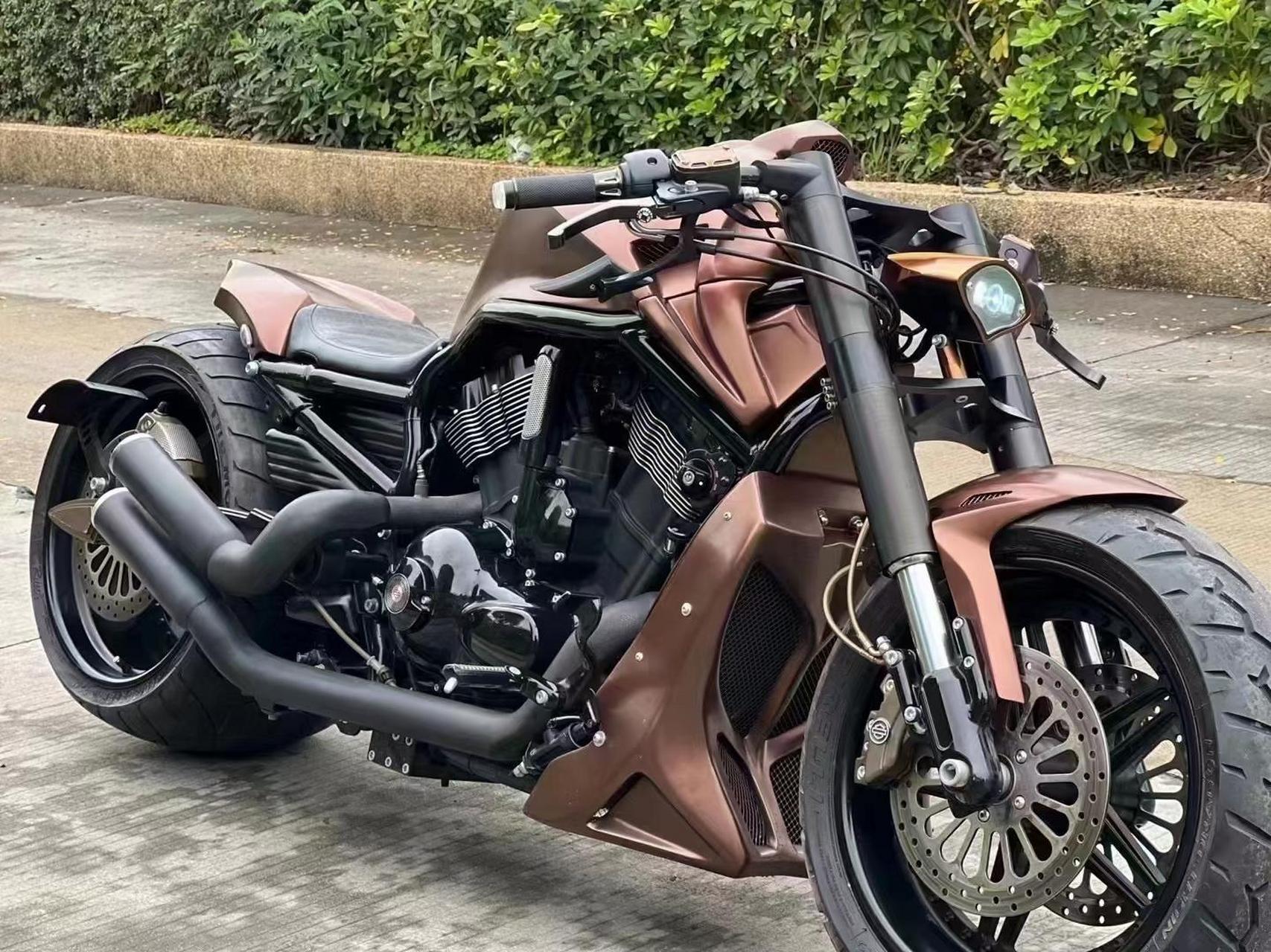 哈雷定制金刚狼 保时捷合作1250水冷发动机 前180后360宽胎 防盗芯片