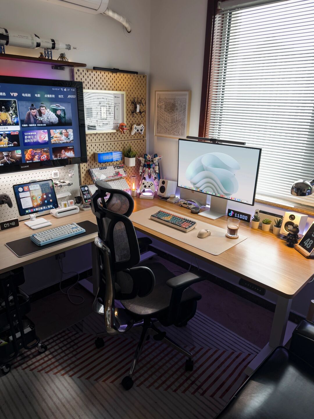 电脑设备我用的是macbook air 在家时我会外接一台32寸显示器使用