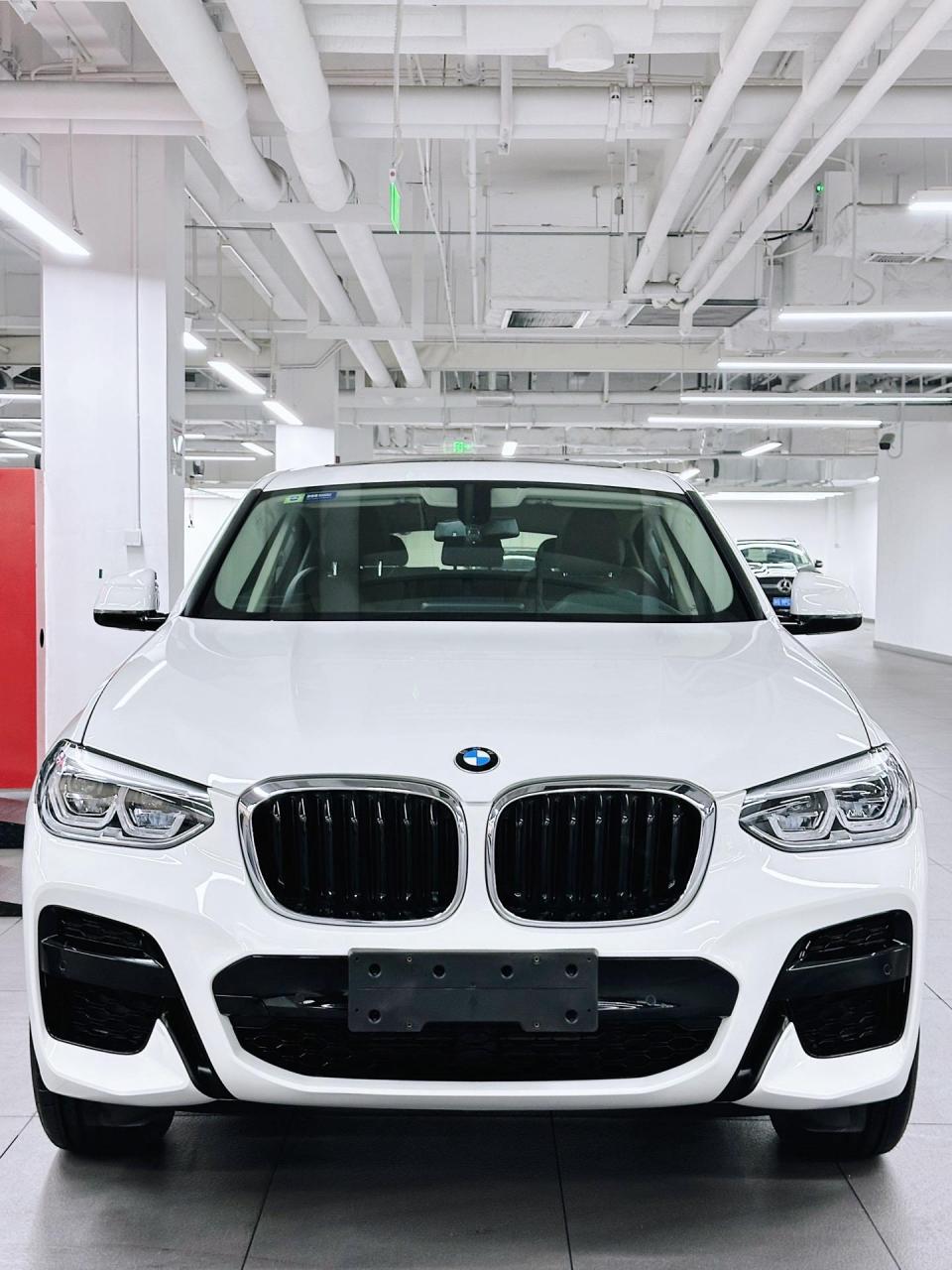 宝马x4/25i/2.0t/21款/xdrive m运动套装 公里58997 入户2021-04