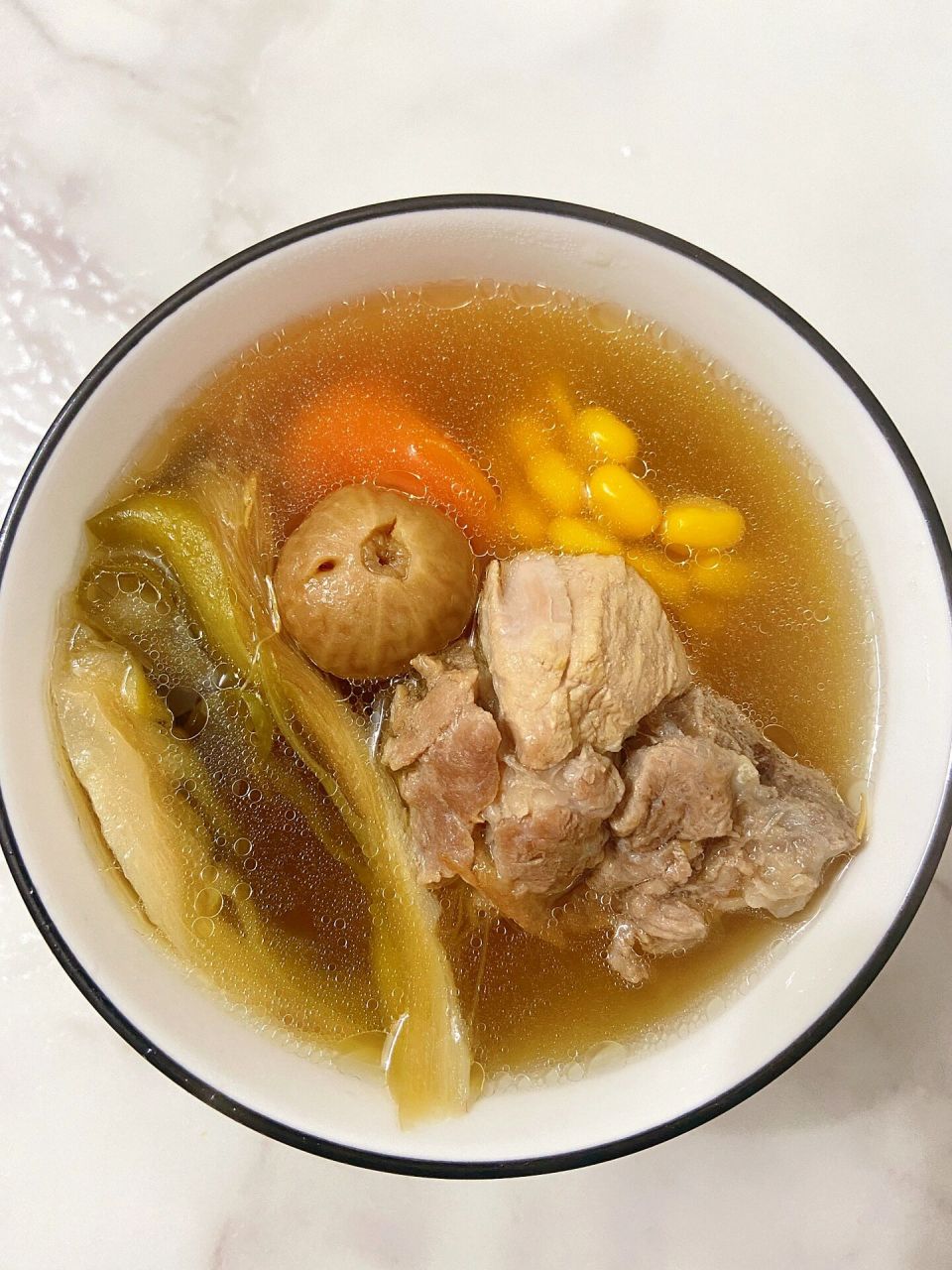 霸王花炖排骨汤丨清热润肺 止咳化痰 【霸王花炖排骨汤】 食材:排骨