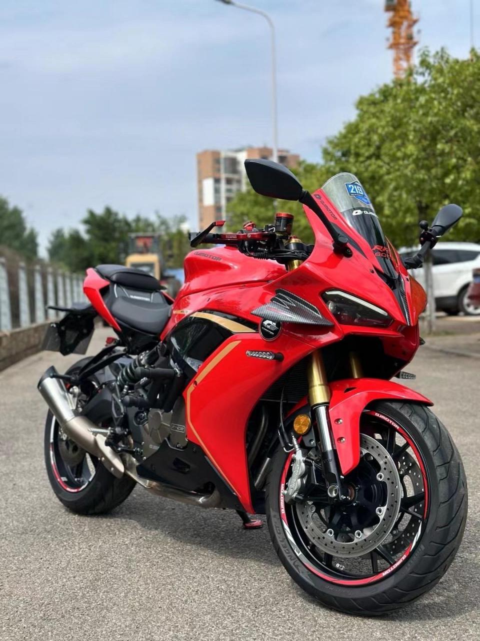 钱江摩托 22年新款顶配qj赛600自带行车记录仪  质感改装  全车隐形