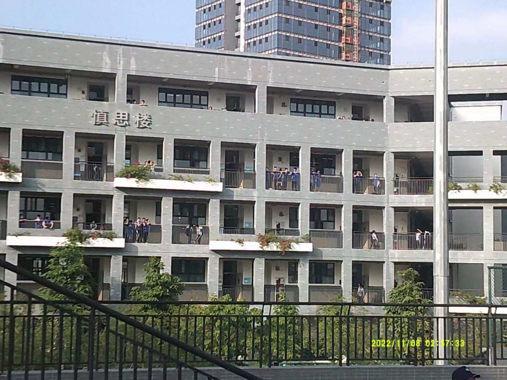 hii!欢迎来深外龙华!还有几天就公布录取的学校啦!