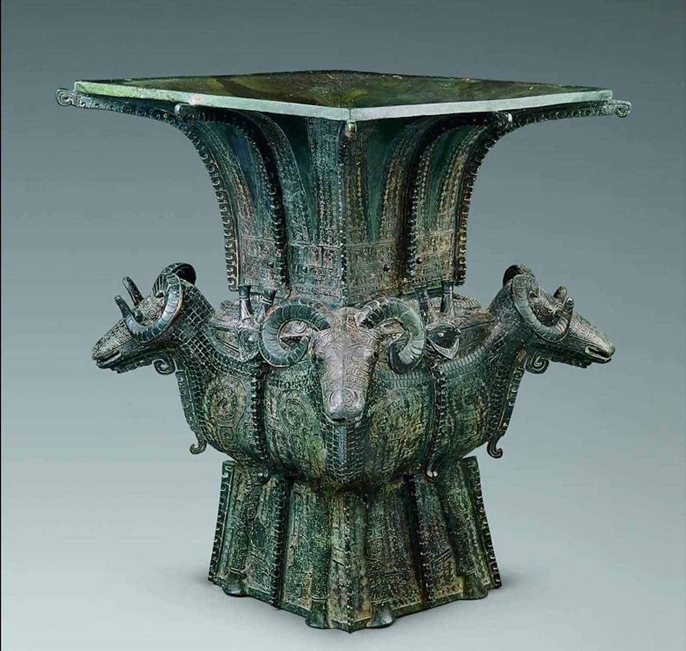 四羊方尊为何未列入国家博物馆的镇馆之宝?