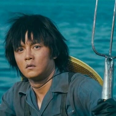 终于放弃二次元头像了吗? 不行,这个鱼叉袁华真的很符合我的精神状态