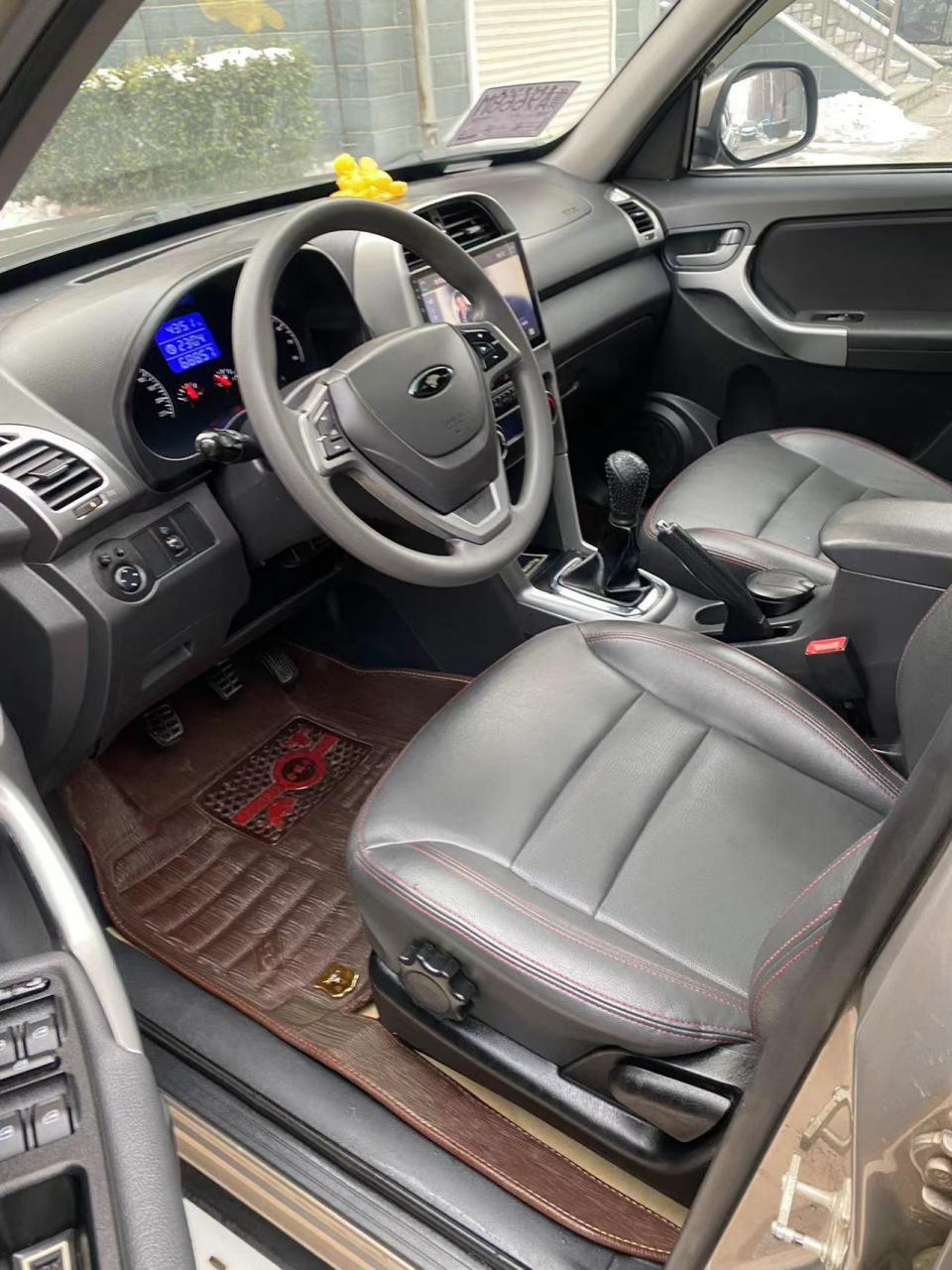 最新到家 (福利全款23800) 15年奇瑞瑞虎3,手动挡带天窗,真皮座椅,大