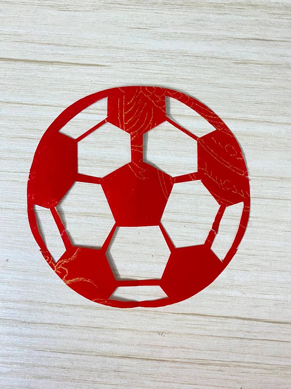 足球剪纸 剪个足球为中国女足喝彩
