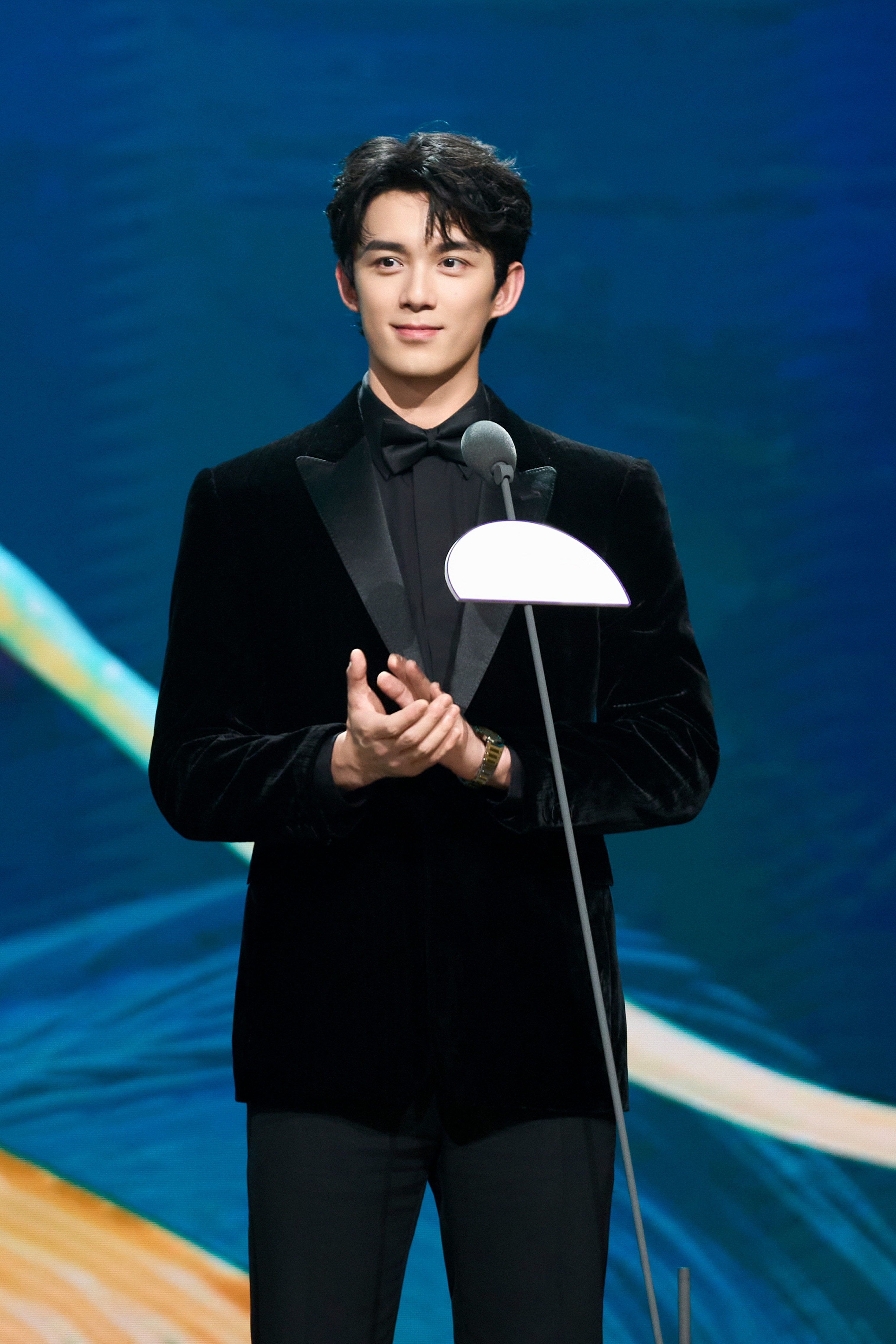 青年演员吴磊leo 携电视剧《西北岁月》出席第30届#上海