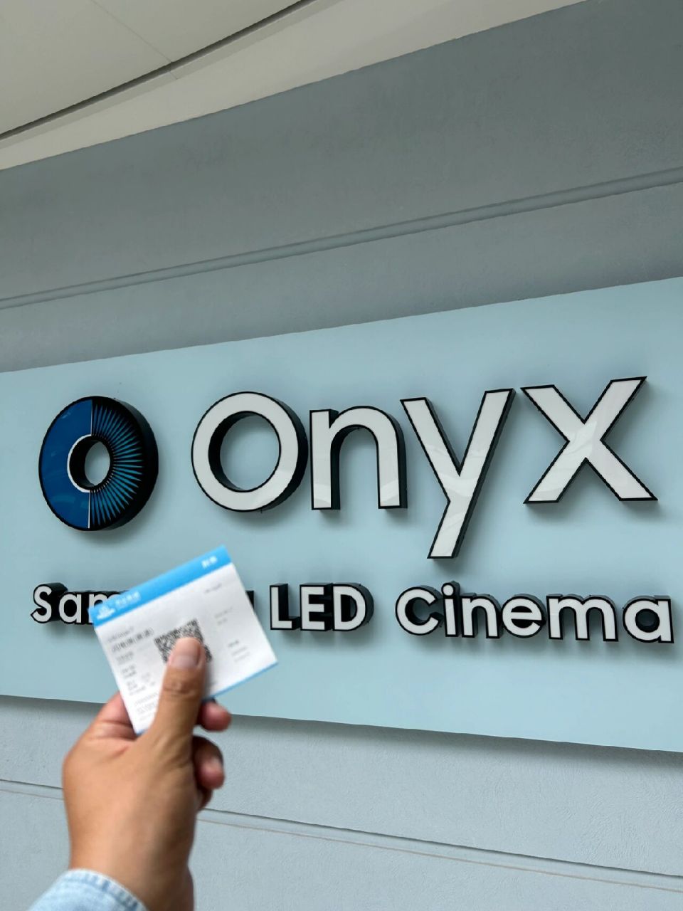 led厅看《闪电侠》太爽了 三星的onyx led厅,其实就是一块超级大的