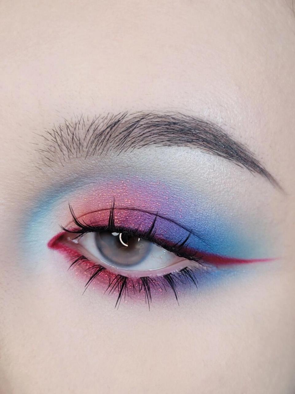 彩色烟熏妆# #渐变眼妆# #创意眼妆# #截断式眼妆# #烟熏妆# #化个