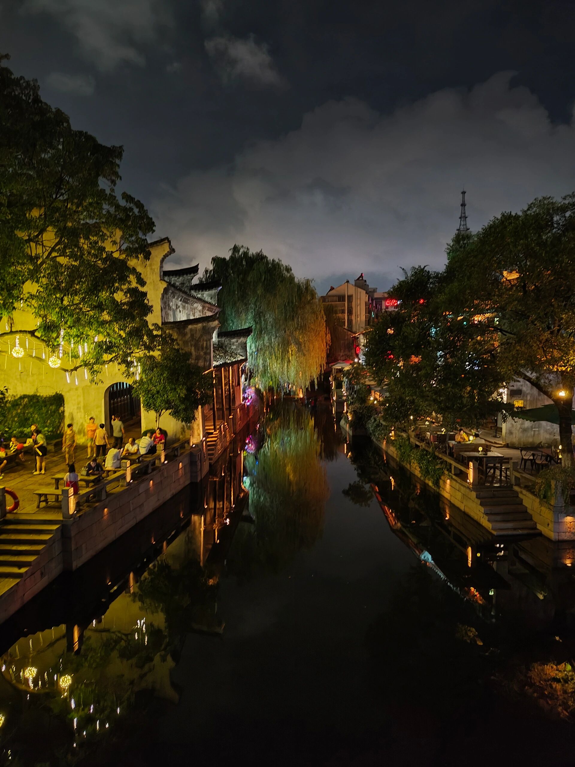 来嘉兴一定不要错过夜晚的月河街区 如果你想来嘉兴的市区感受一下
