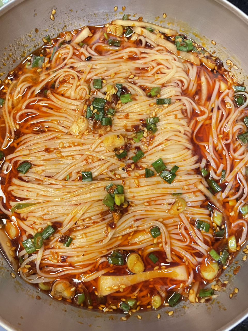 一周吃8次的酸汤挂面 我一定要安利给各位,酸辣开胃,好吃到汤都不剩.