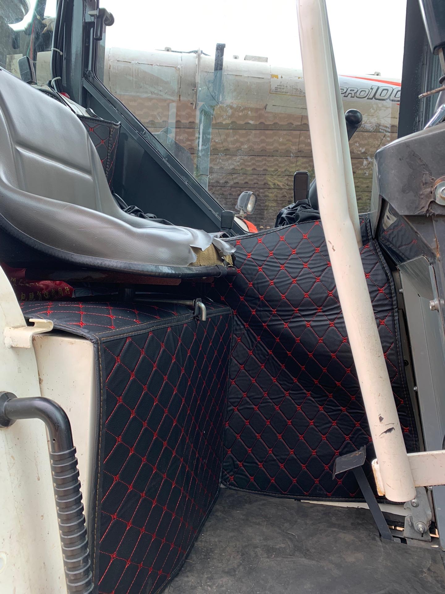 久保田收割机内置空调驾驶室