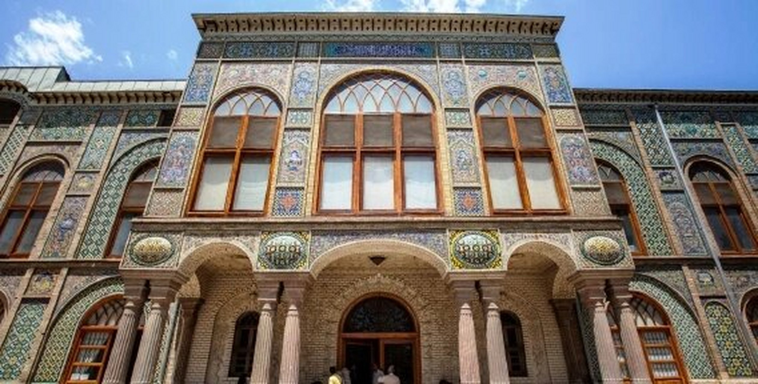 早上好呀大家,今天这篇就给大家讲一讲伊朗首都德黑兰的景点吧!