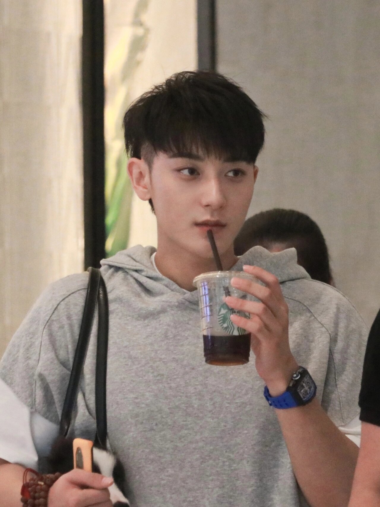 去年下半年到今年的几张黄子韬照片