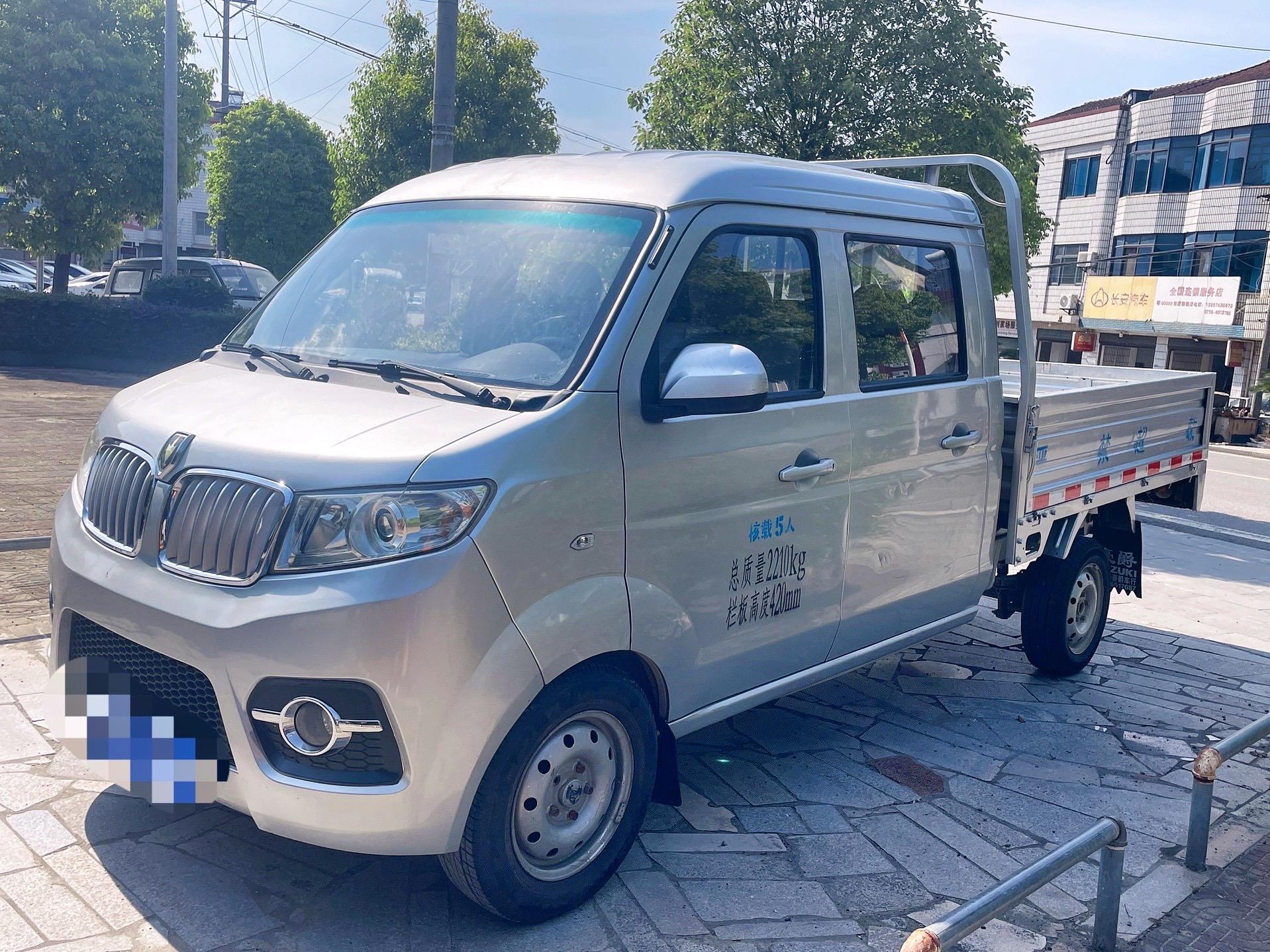 2019年上牌的金杯t32双排货车:这款车卖家电,卖家具做装潢的老板日常