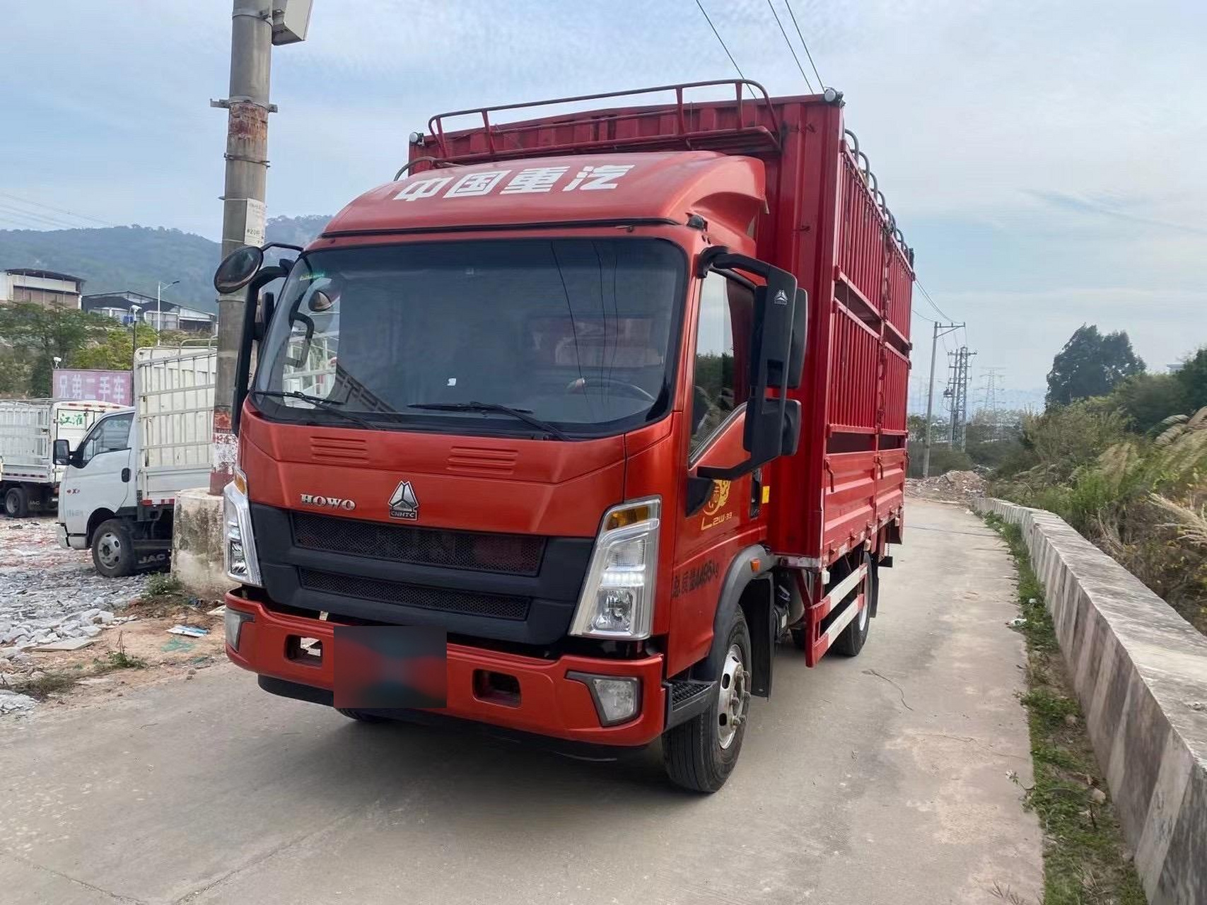 2021年6月豪沃4.2米高栏货车,潍柴160马力,825轮胎,8档高低速,宽度2.